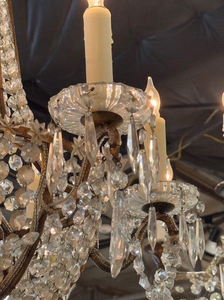 20ième siècle Lustre italien du début du 20e siècle en forme de panier et en cristal perlé en vente