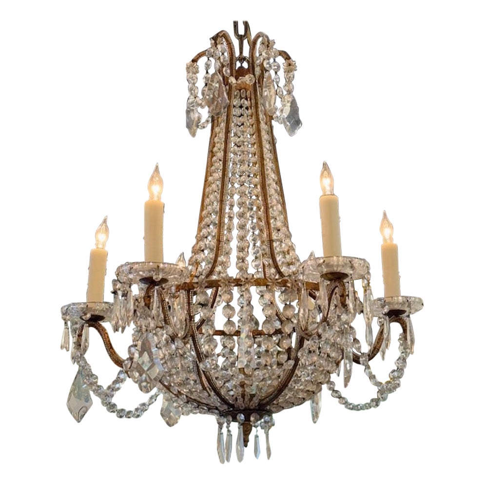 Lampadario in cristallo con perline a forma di canestro italiano dei primi del Novecento