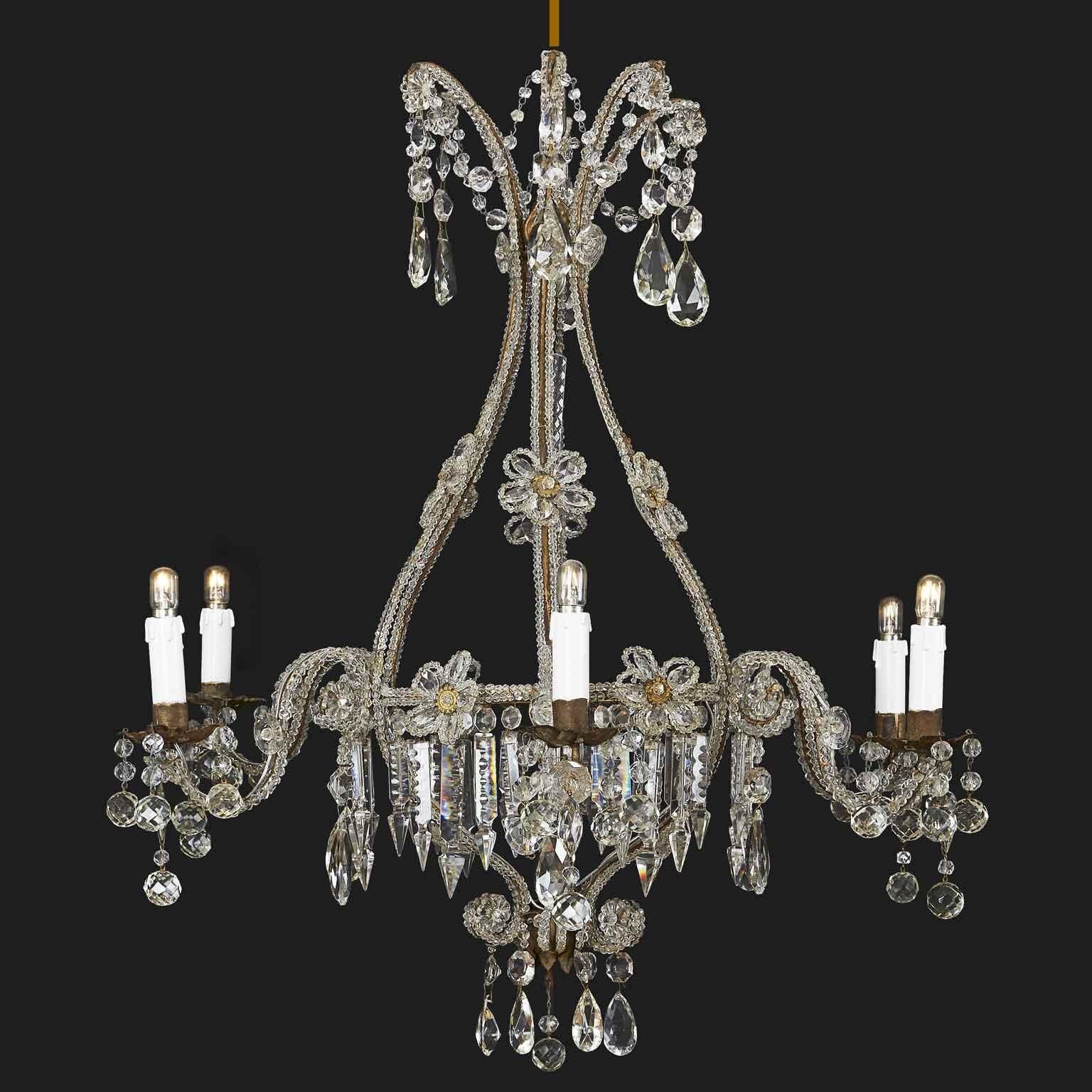 Hollywood Regency Early 20th Century Italian Beaded Crystal Flower Chandelier with Gilt Buttons For Sale