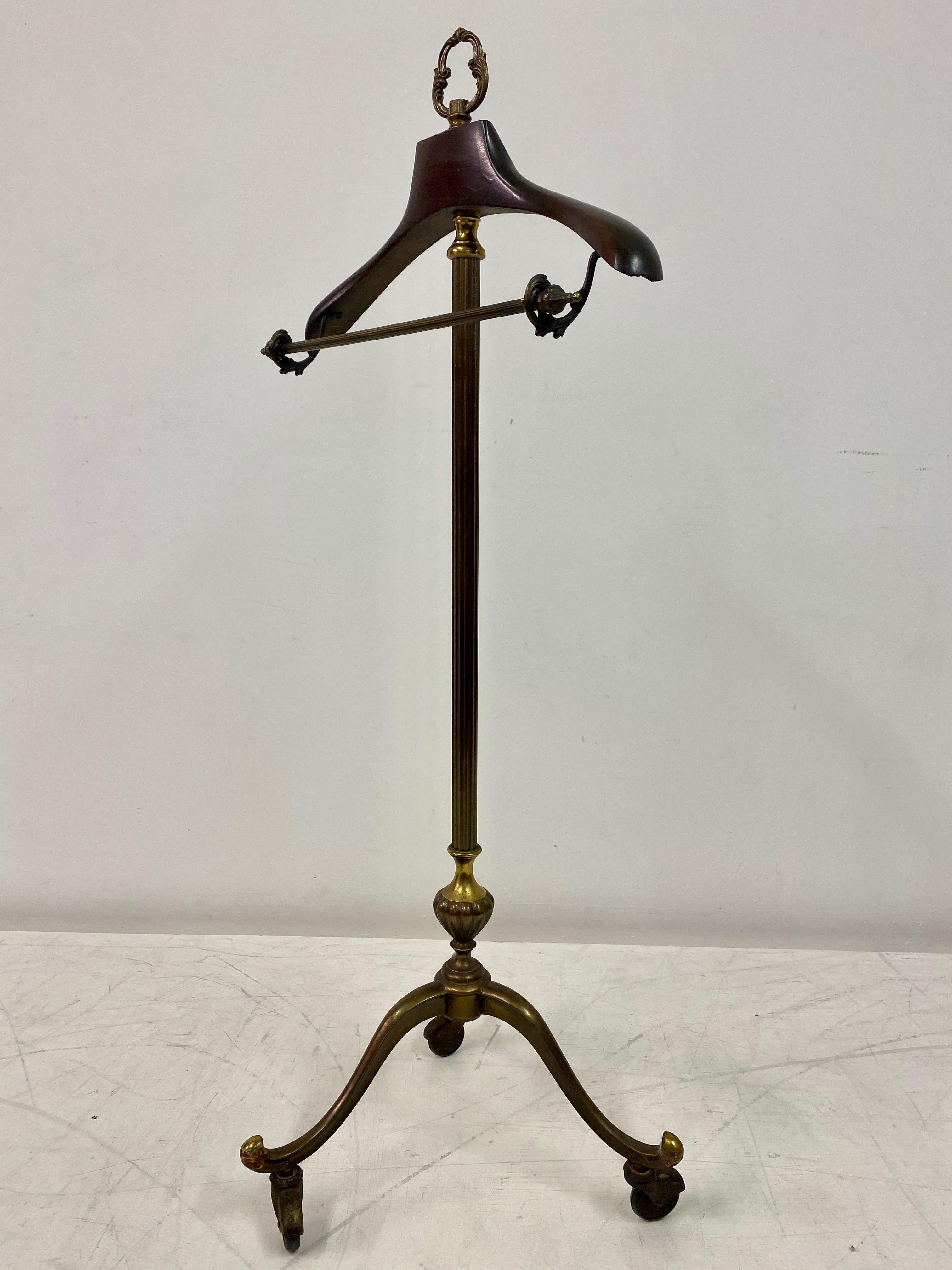 Early 20th Century Italian Brass Valet Stand For Sale 8