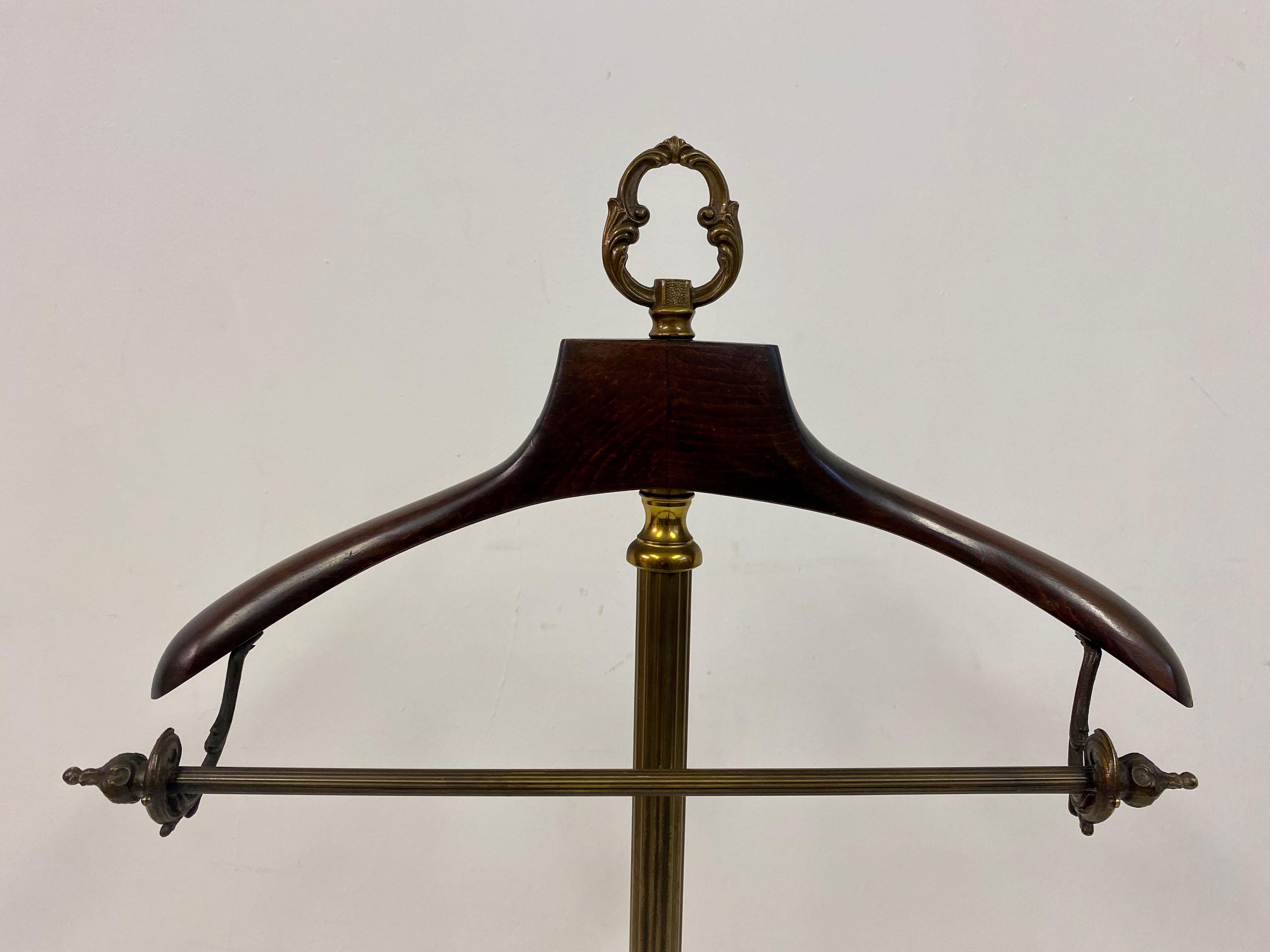 Early 20th Century Italian Brass Valet Stand For Sale 1