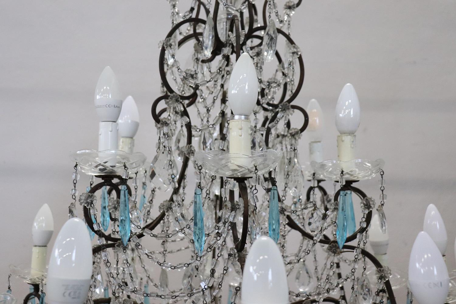 Early 20th Century Italian Bronze and Crystal Large Chandelier For Sale 2