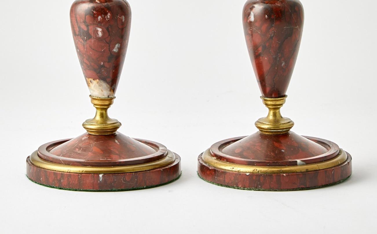 Italiano Portacandele in bronzo e marmo rosso del primo Novecento italiano in vendita