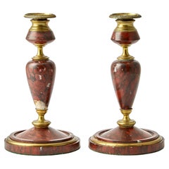 Bougeoirs italiens en bronze et marbre rouge du début du XXe siècle