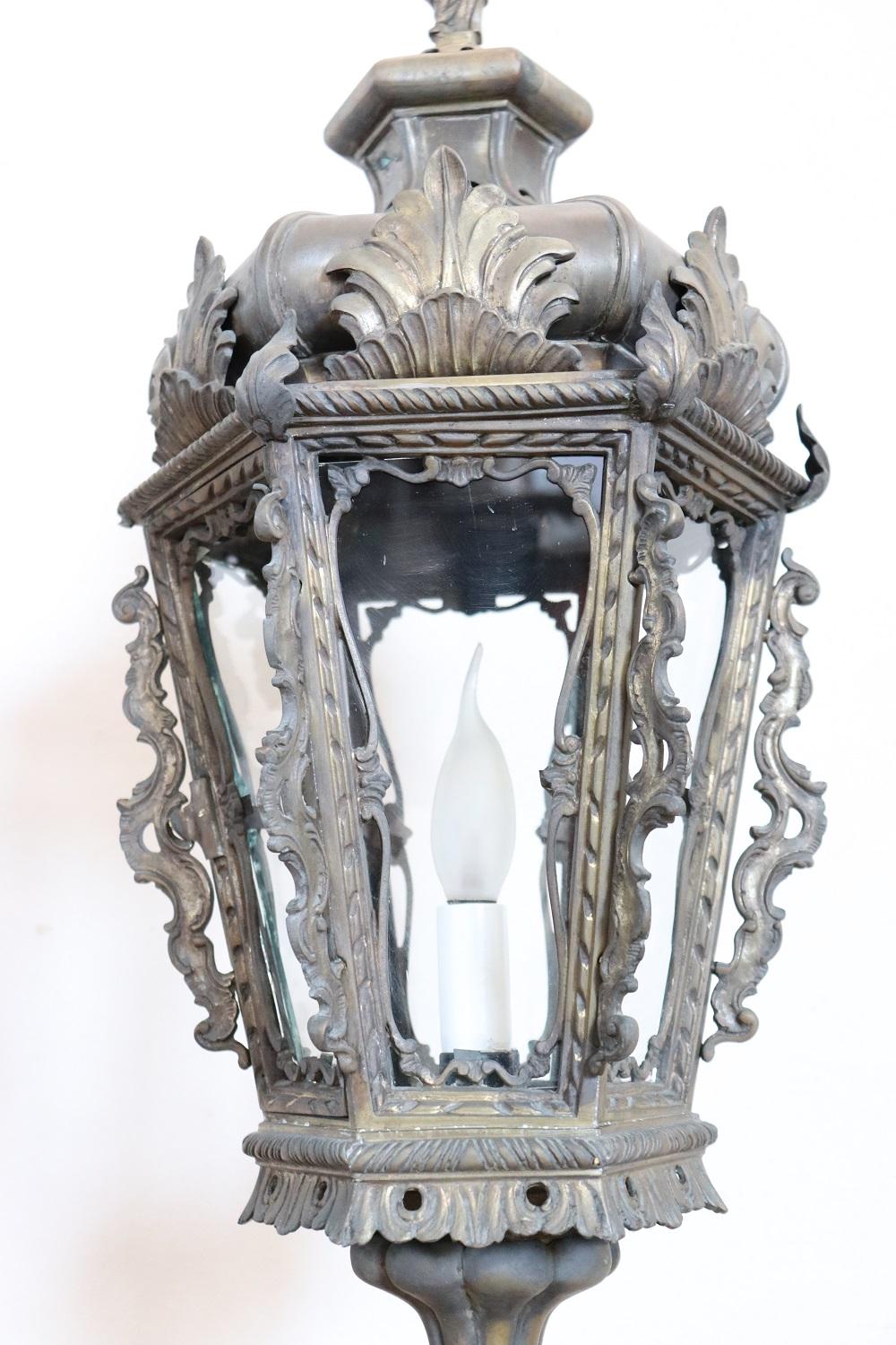  Paire de lampes de table ou de lanternes en bronze italiennes du début du 20e siècle en vente 1