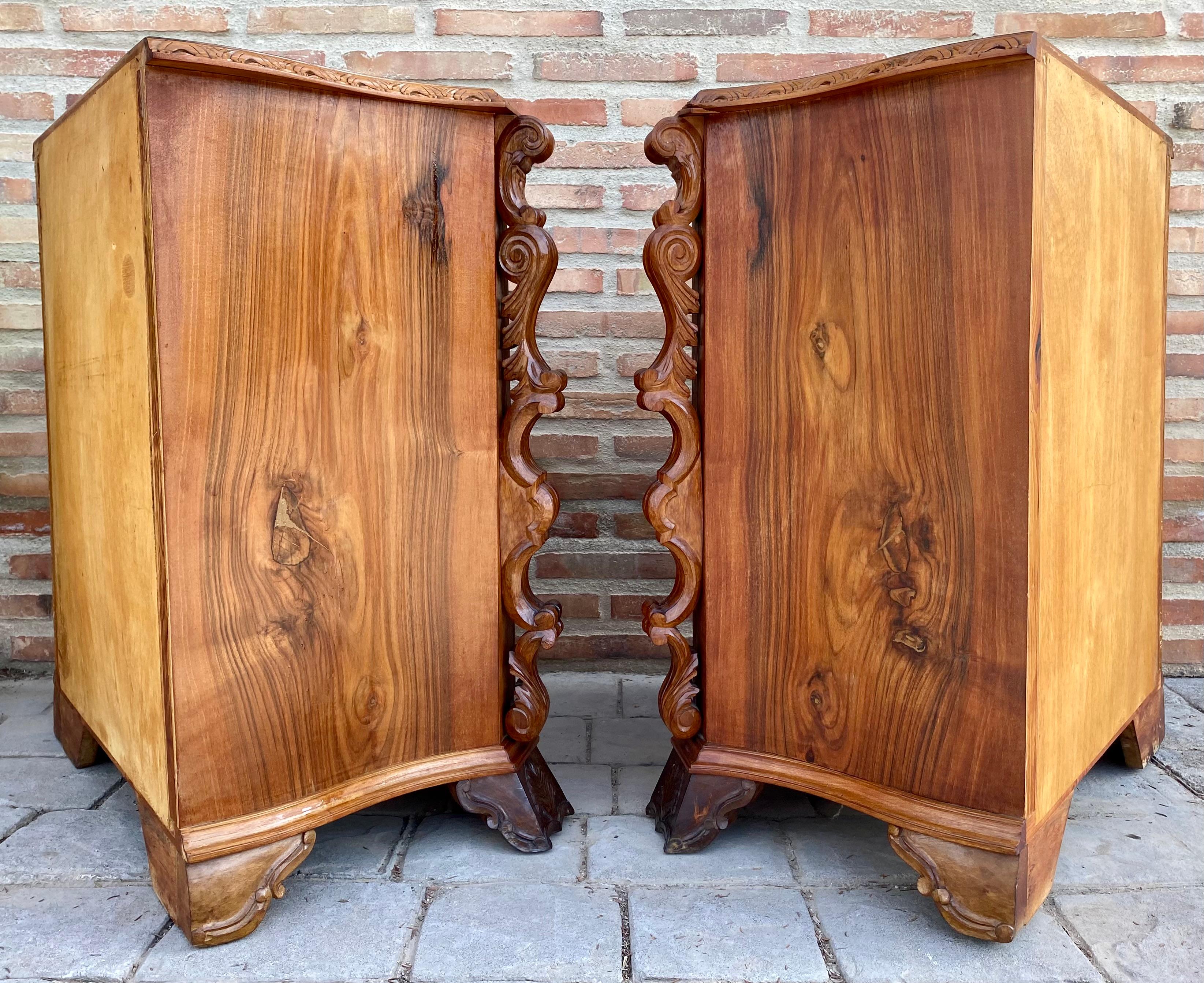 Early 20th Century Italian Burl Walnut and Fruitwood Bedside Commodes, Set of 2 In Good Condition For Sale In Miami, FL
