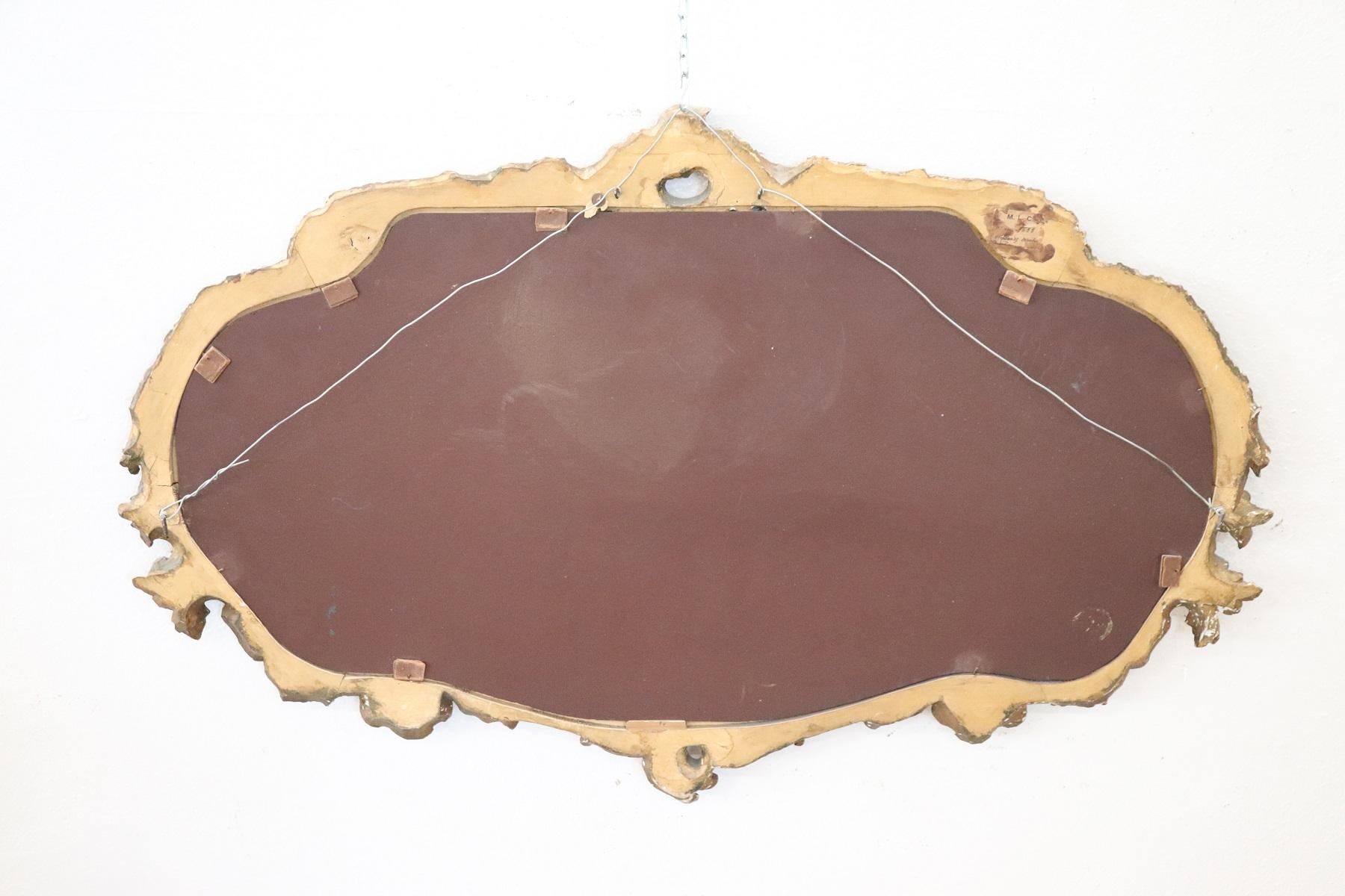 Early 20th Century Italian Carved Gilded Wood Wall Mirror 5