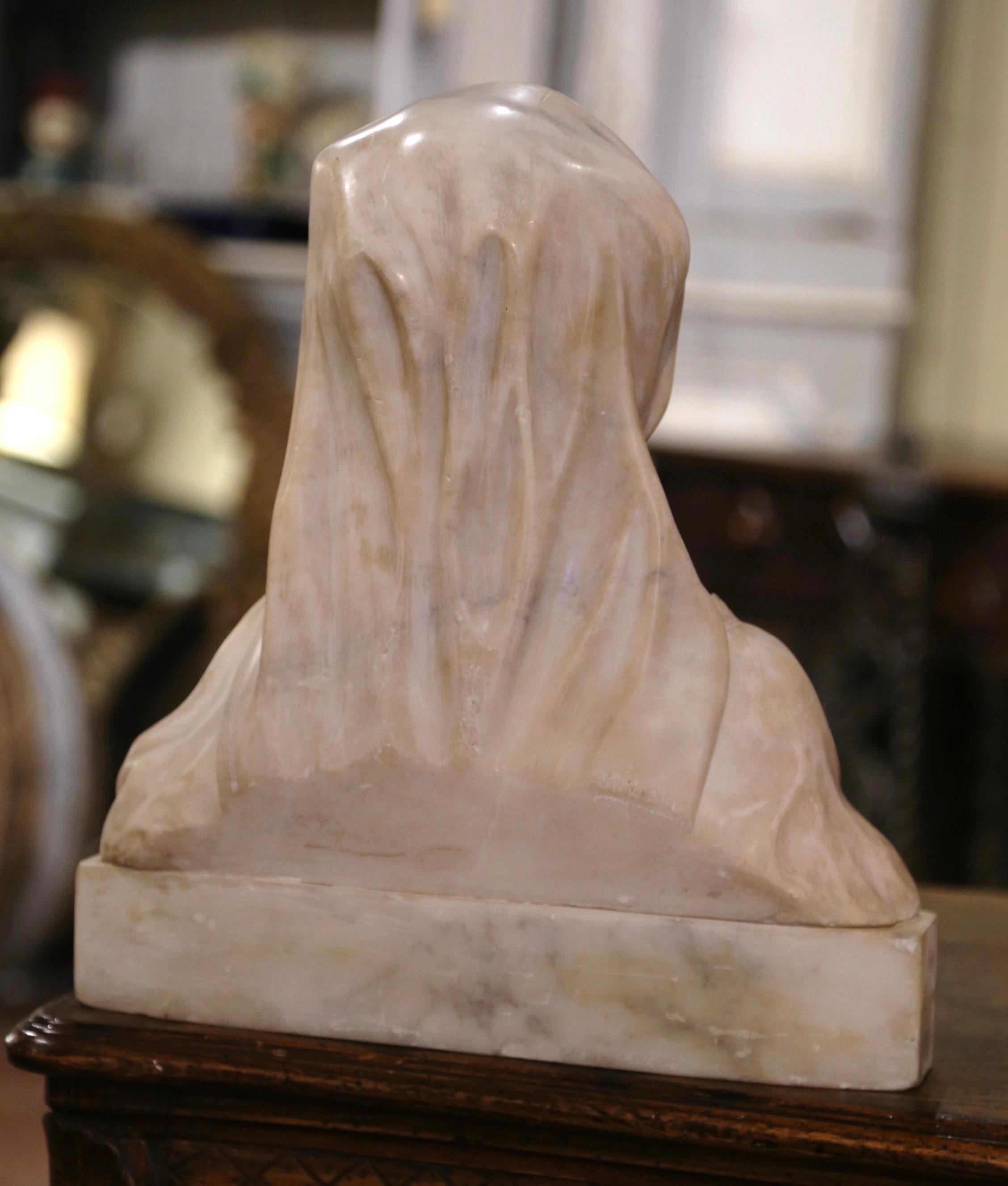 Buste de jeune beauté italienne en marbre sculpté du début du 20e siècle signé A. Cipriani Excellent état - En vente à Dallas, TX