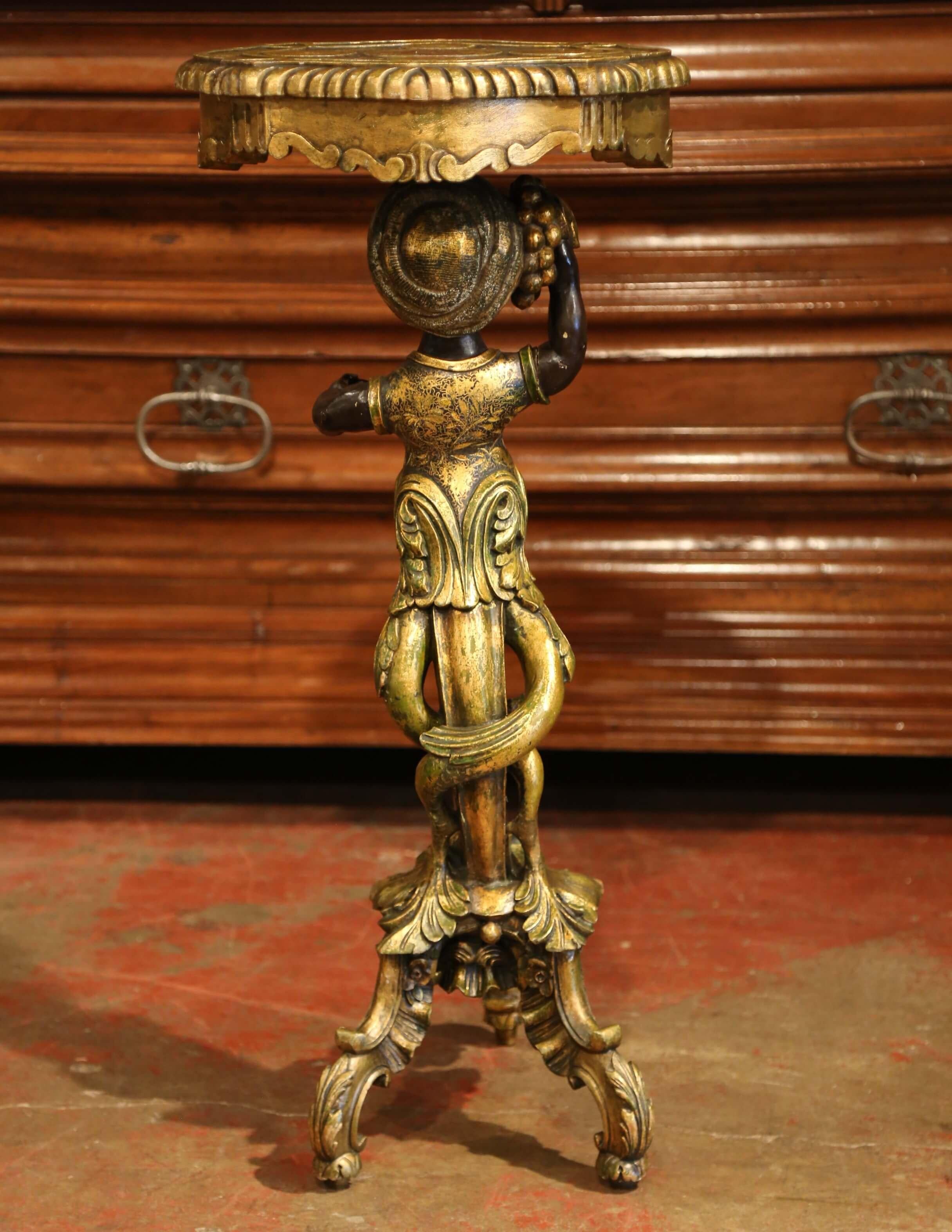 Early 20th Century Italian Carved Polychrome and Gilt Figure Side Table For Sale 2