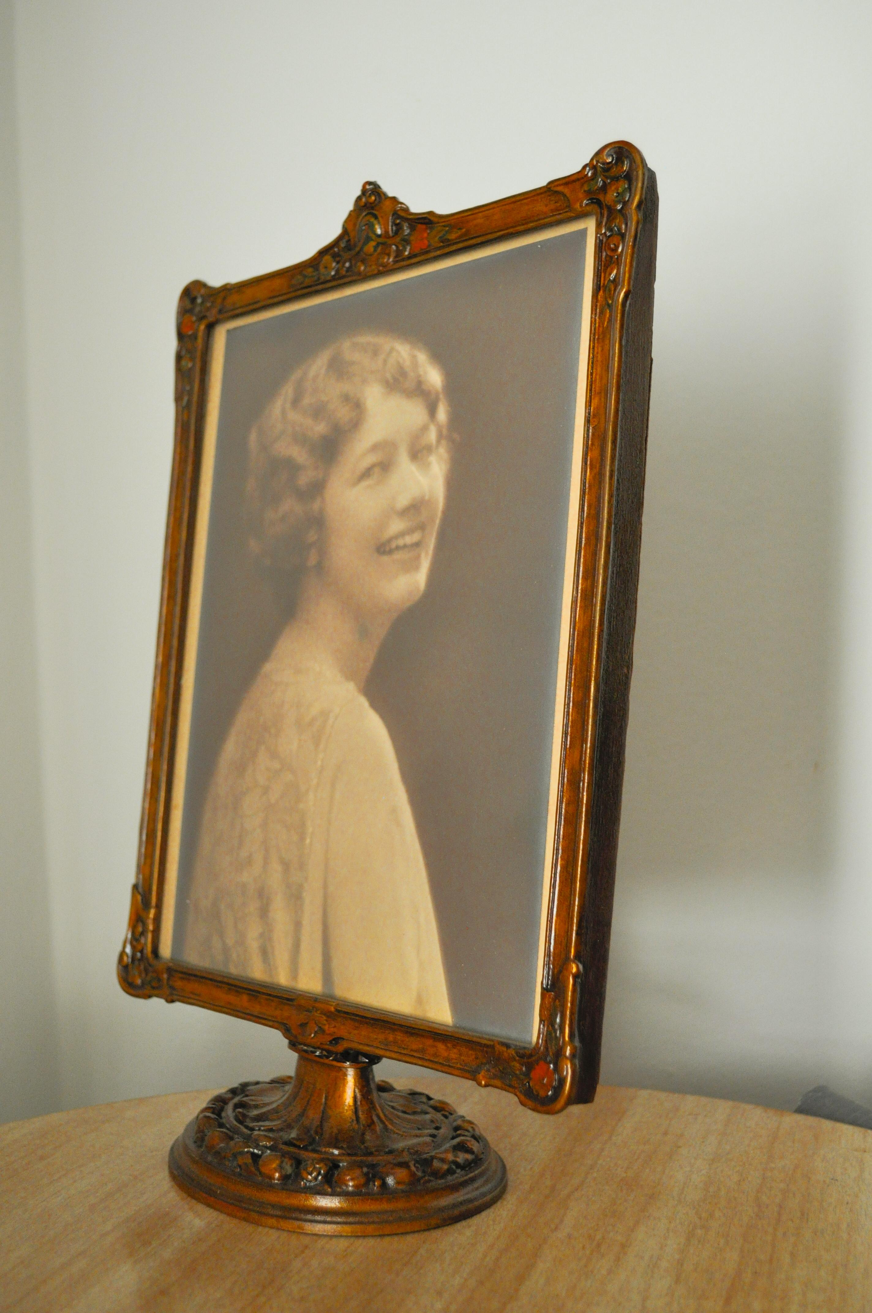 Glass Early 20th Century Italian Carved Wood Art Nouveau Tabletop Frame For Sale