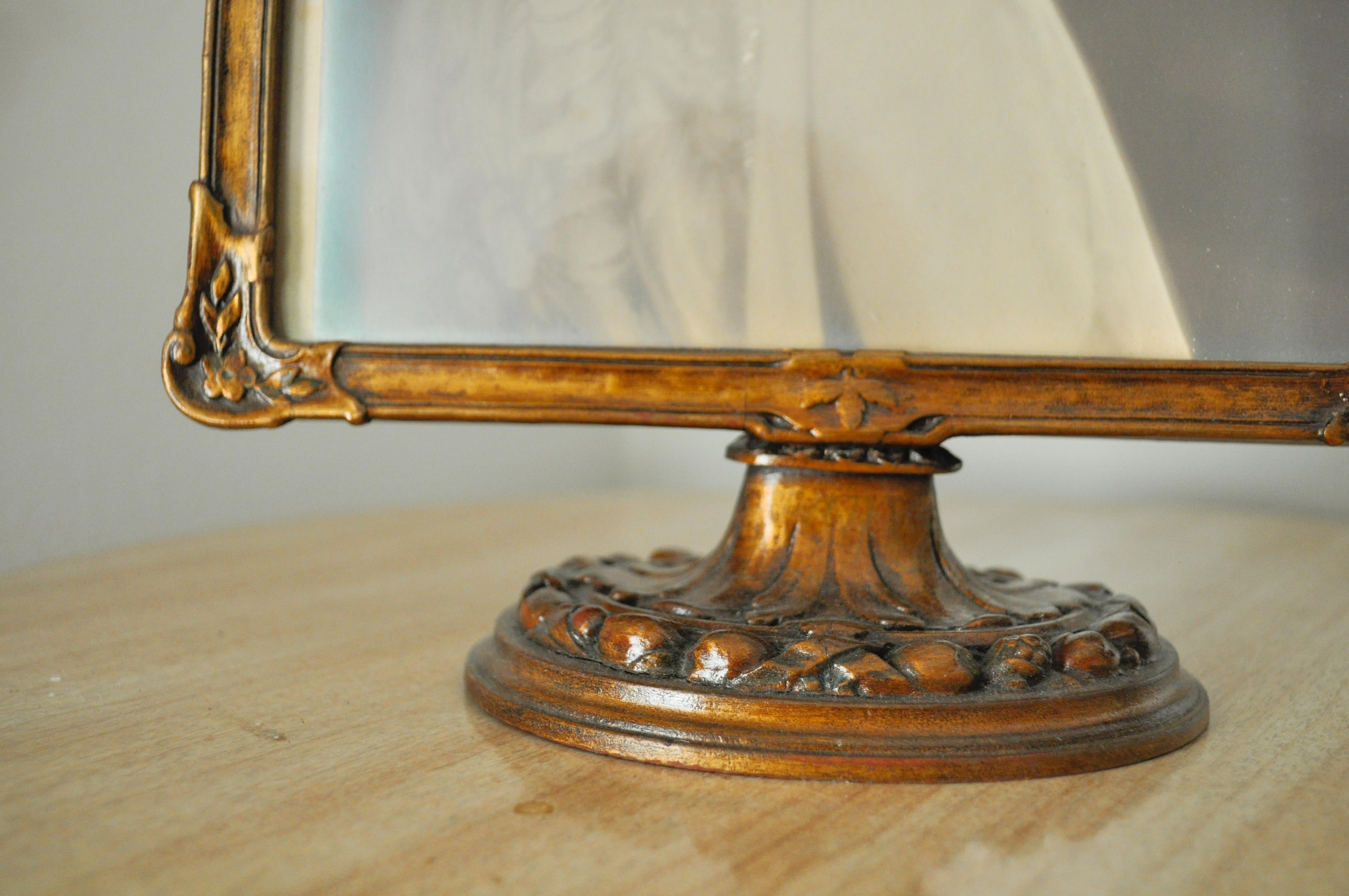 Early 20th Century Italian Carved Wood Art Nouveau Tabletop Frame For Sale 2