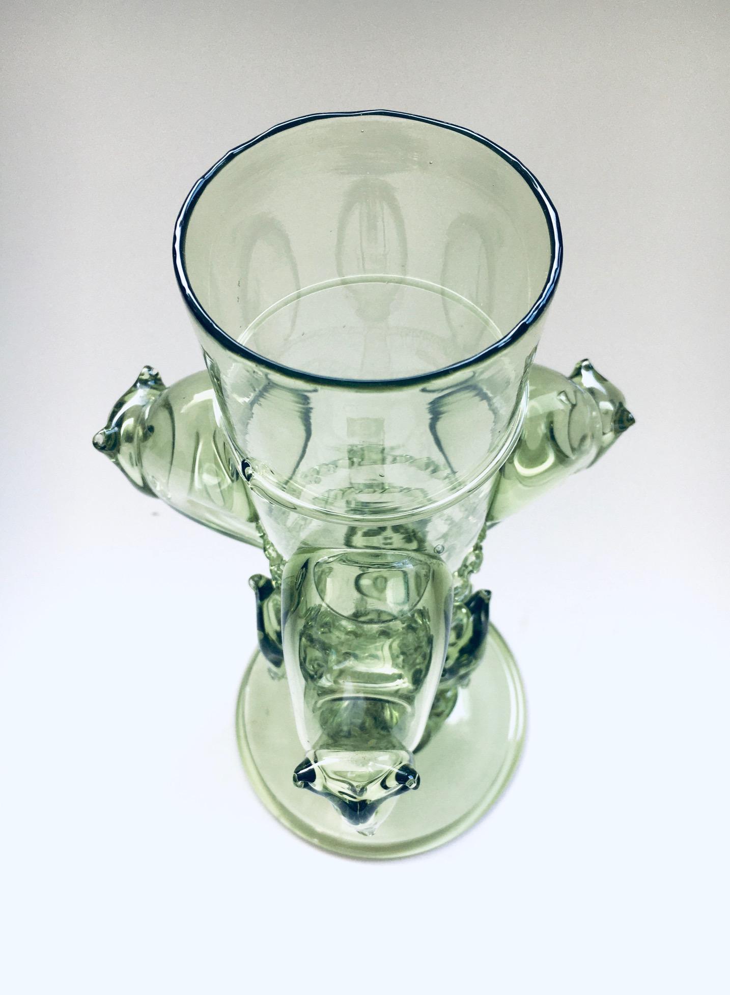 Aufwändige Kunstglasvase aus italienischem Design des frühen 20. Jahrhunderts im Angebot 5