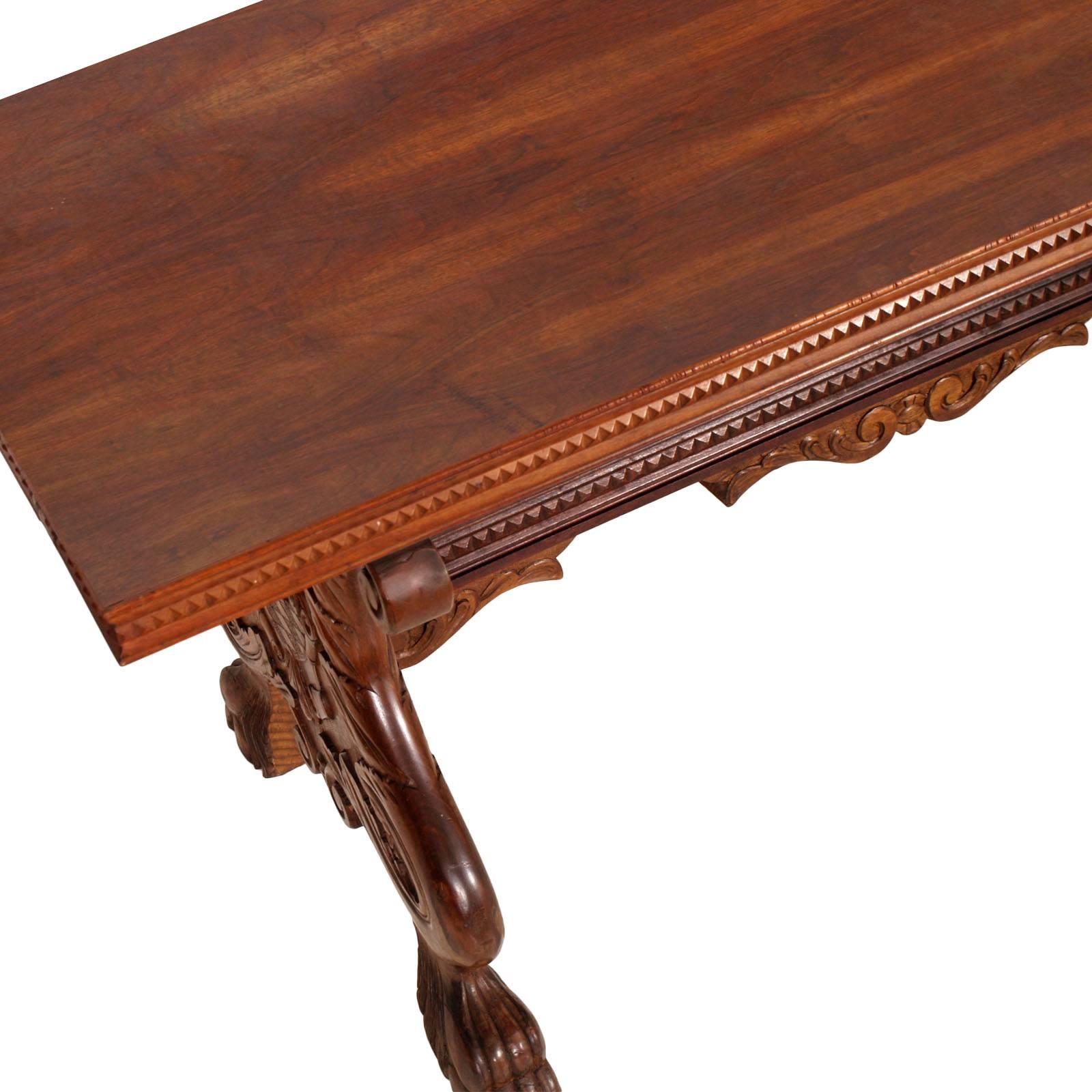 Renaissance Revival Early 20th Century Tuscany Carved Extendable Walnut Table by Michele Bonciani For Sale