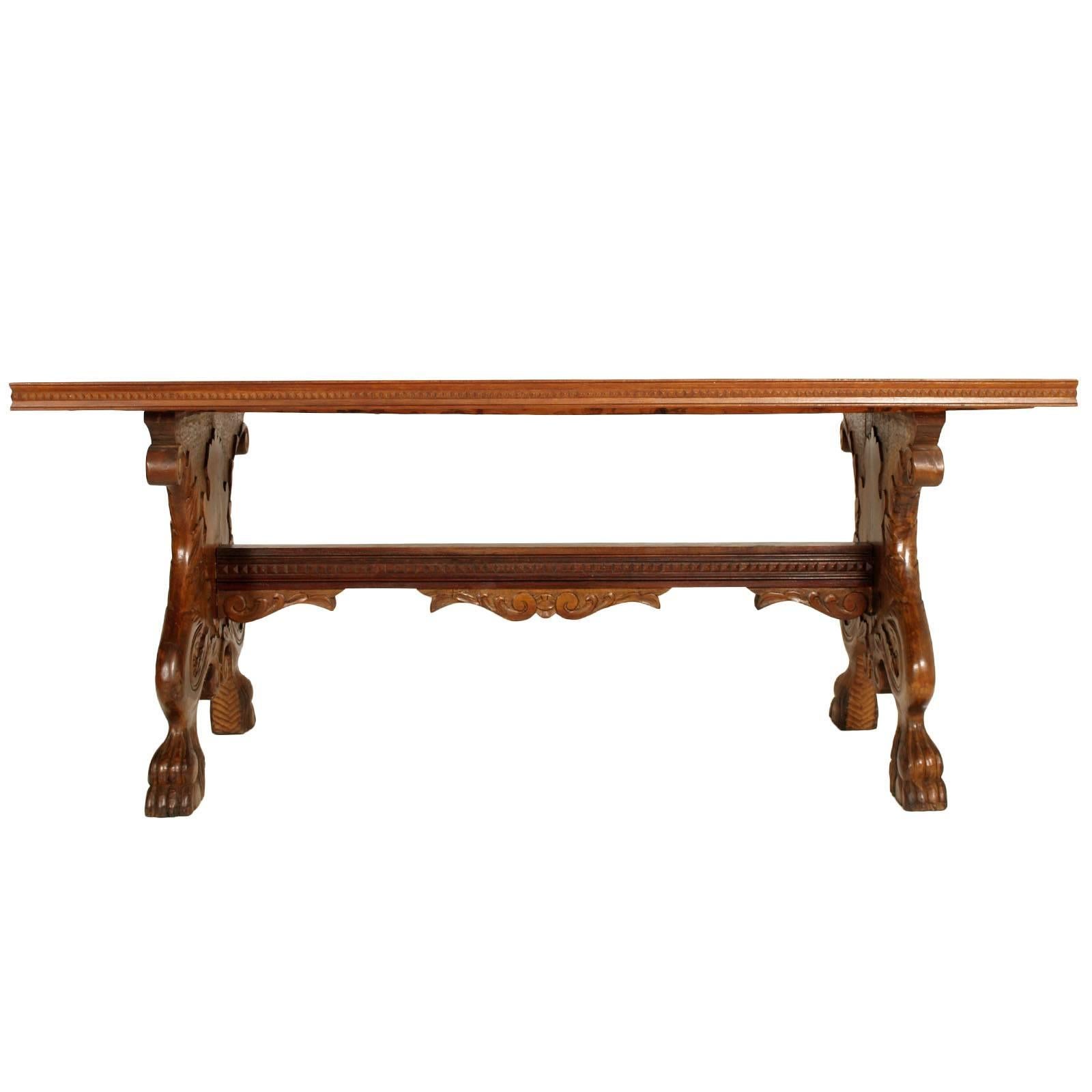 Early 20th Century Tuscany Carved Extendable Walnut Table by Michele Bonciani For Sale 1