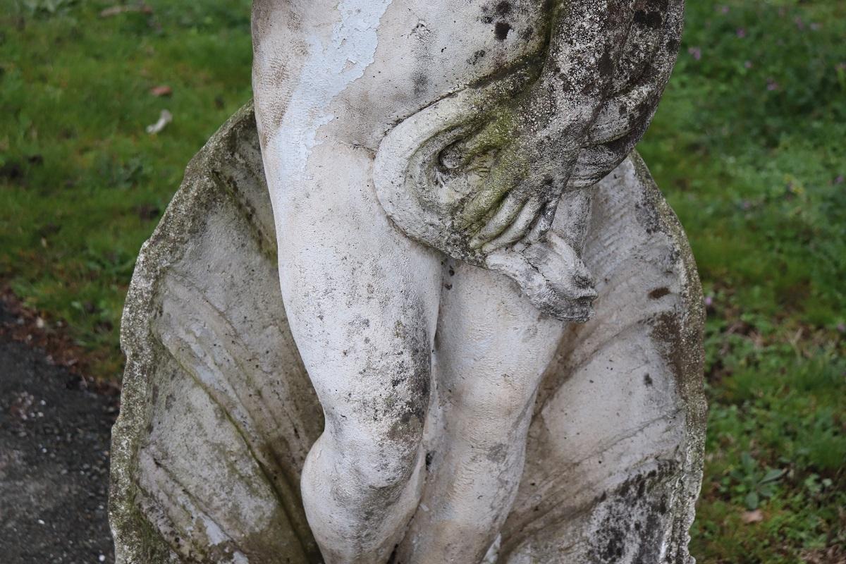 Italienische Gartenstatue der Venusgöttin der Schönheit des frühen 20. Jahrhunderts (Frühes 20. Jahrhundert) im Angebot