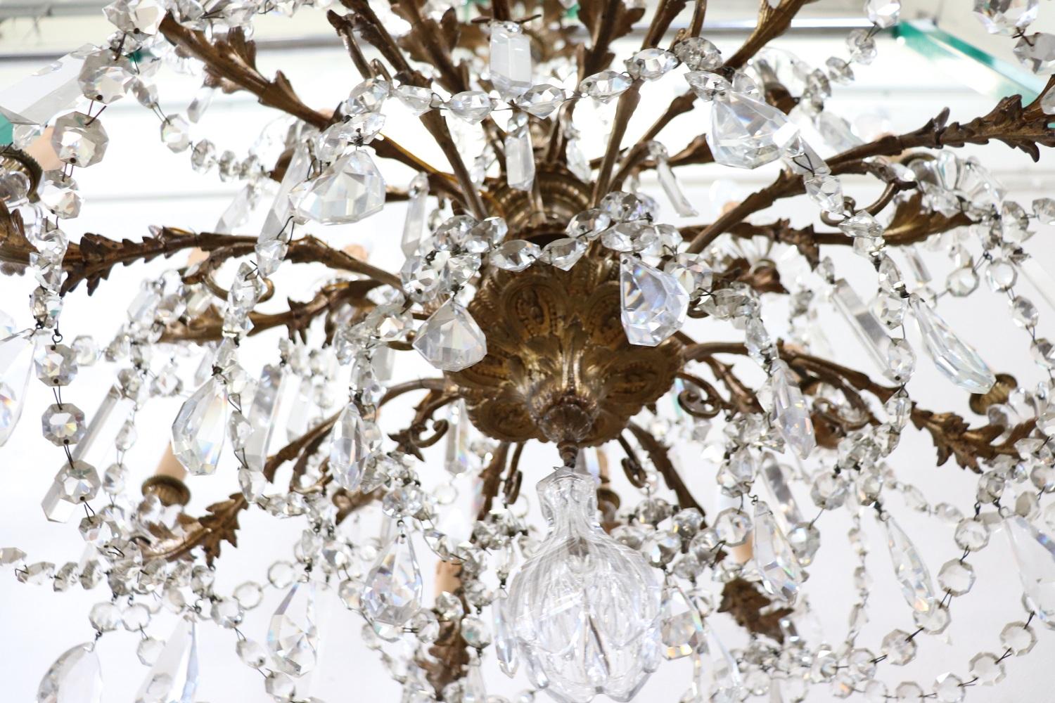 Early 20th Century Italian Gilded Bronze and Crystal Large Chandelier, 24 Bulbs For Sale 5