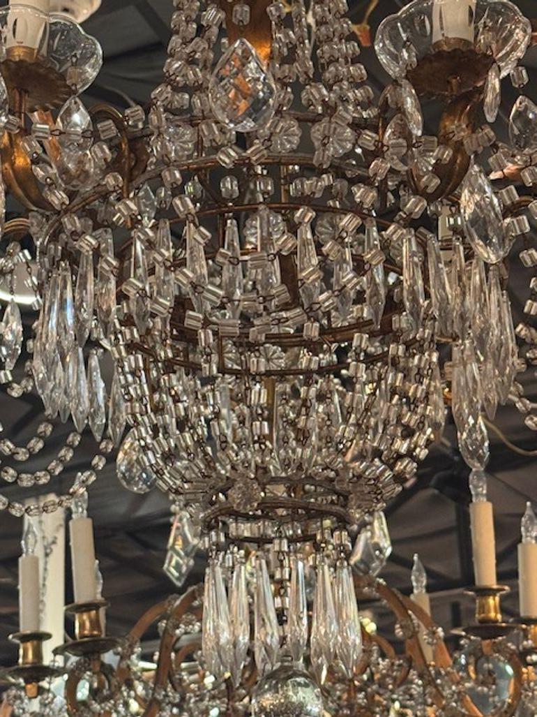 XX secolo Lampadario stile impero in tole dorate e cristallo dei primi del Novecento italiano in vendita