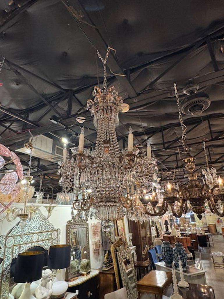 Bronzo Lampadario stile impero in tole dorate e cristallo dei primi del Novecento italiano in vendita