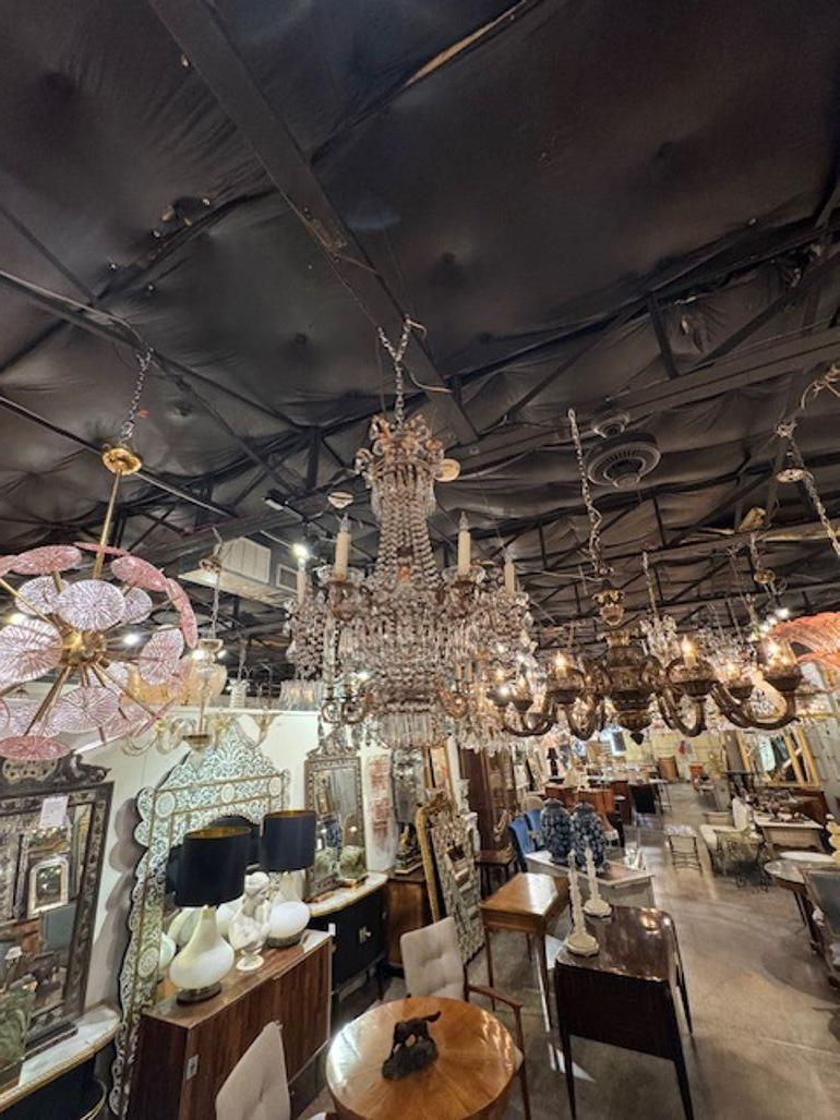 Lampadario stile impero in tole dorate e cristallo dei primi del Novecento italiano in vendita 1