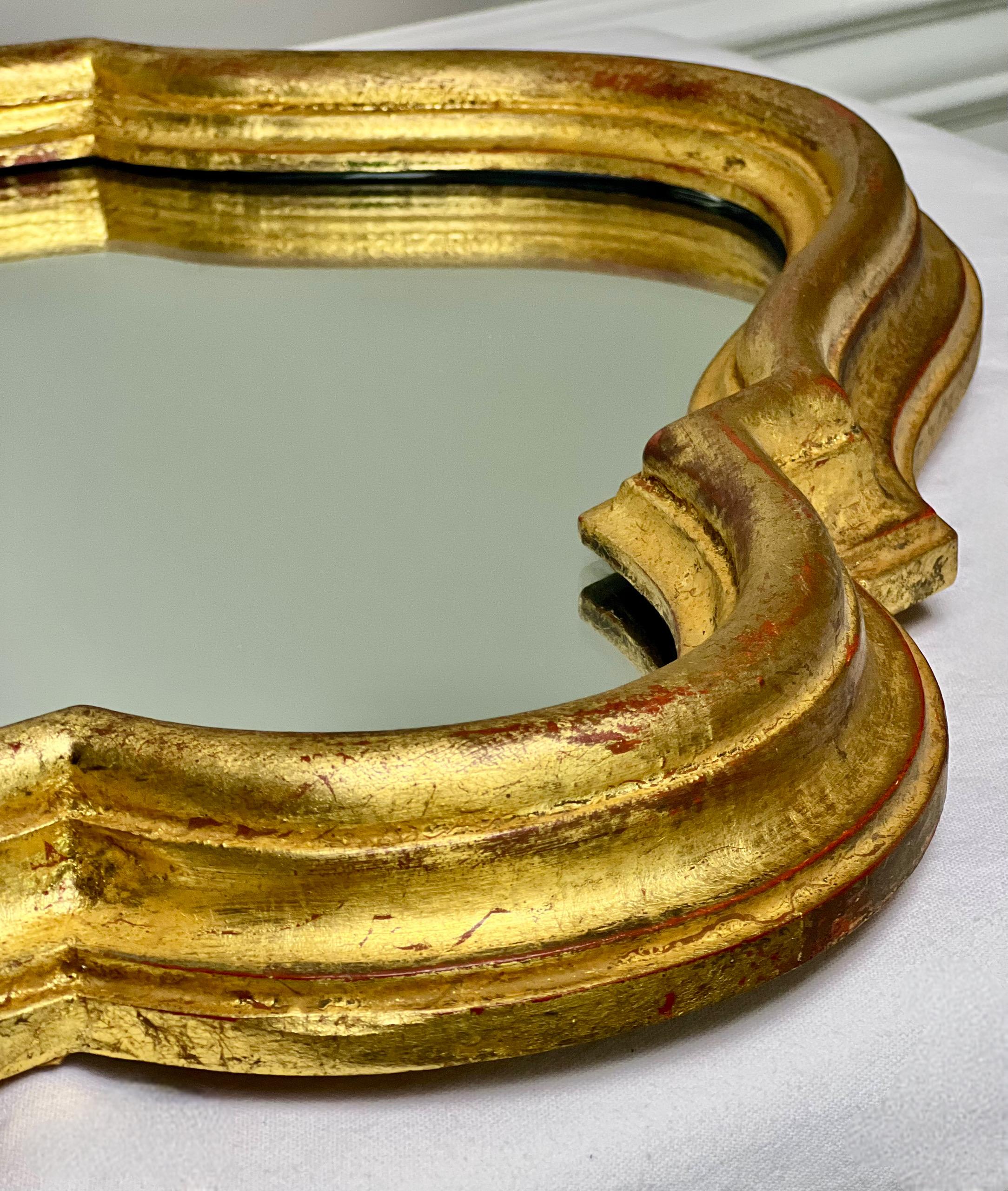 Frühes 20. Jahrhundert Italienischer Giltwood-Spiegel mit Bogen im Angebot 4