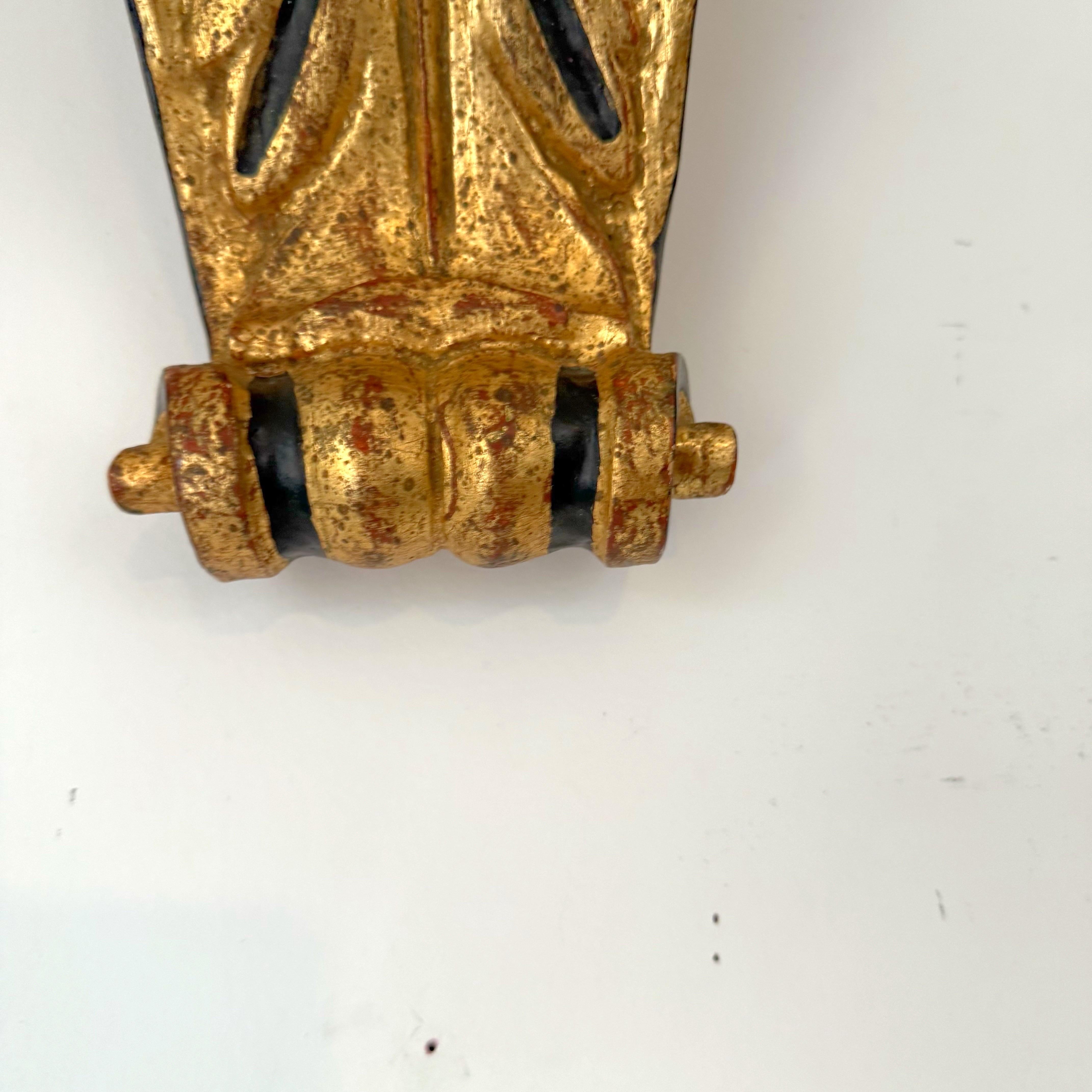 Neoclassical Early 20th Century Italian Gold Gilt Wall Shelves - a Pair For Sale