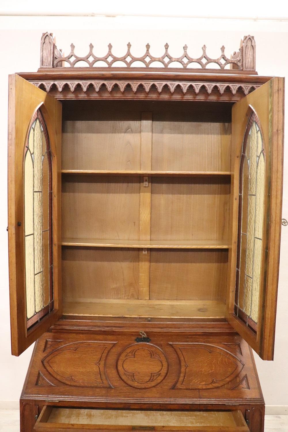 Early 20th Century Italian Gothic Style Solid Oak Wood Cabinet For Sale 7