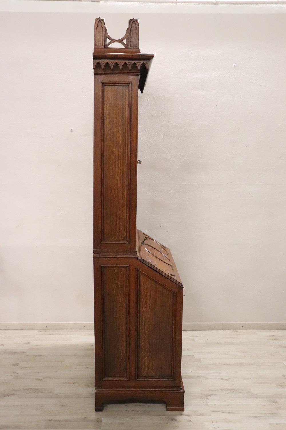 Early 20th Century Italian Gothic Style Solid Oak Wood Cabinet For Sale 10