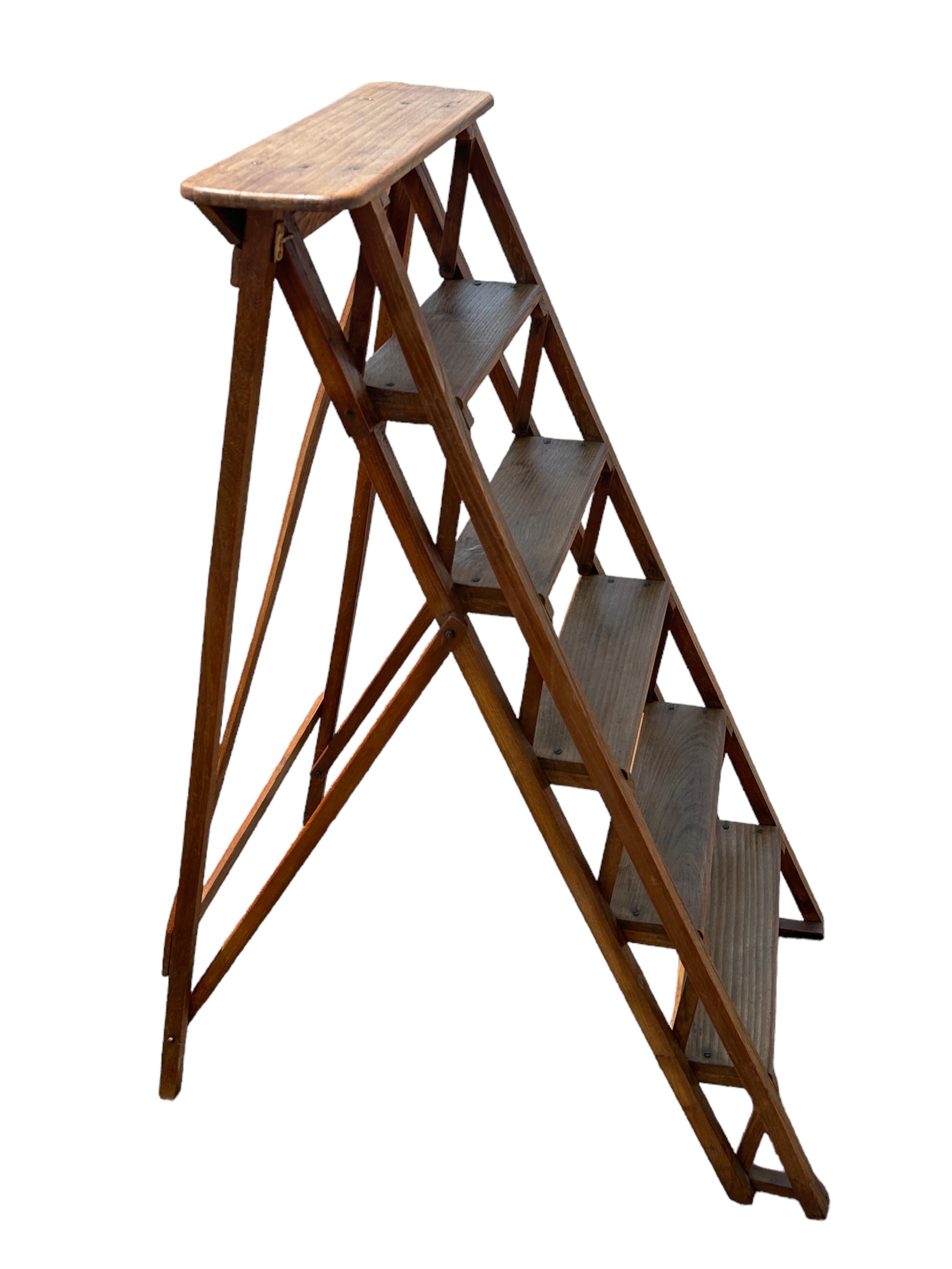 Early 20th Century Italian Library Ladder, Vintage In Good Condition In Nuernberg, DE