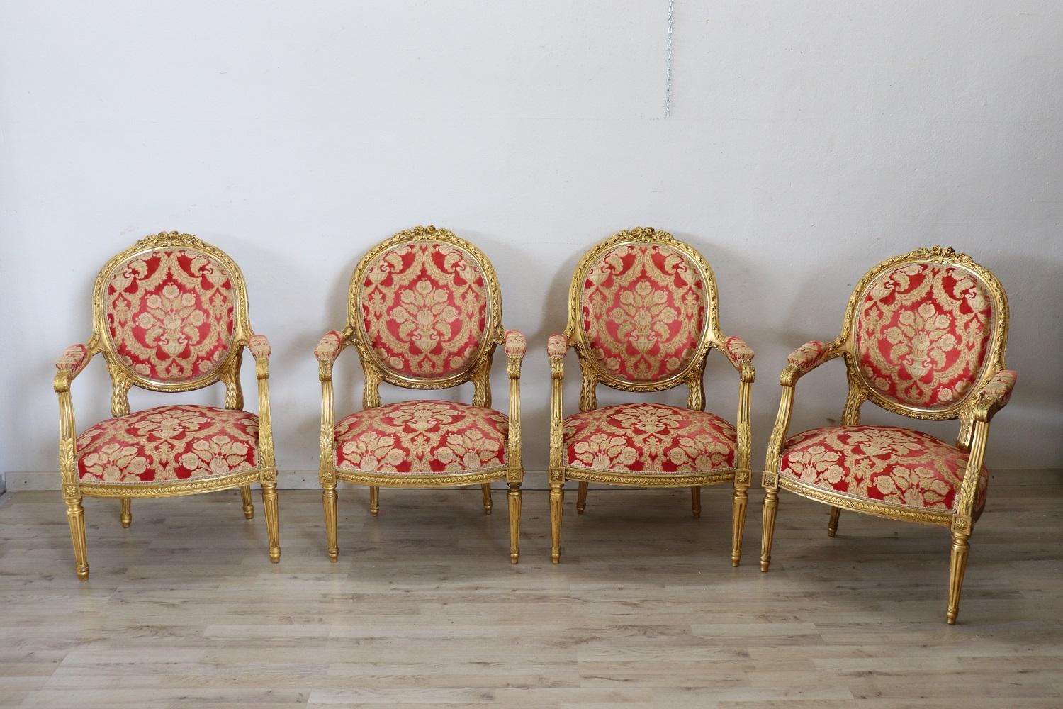 Ensemble de salon ou ensemble de salon doré de style Louis XVI italien du début du XXe siècle en vente 4