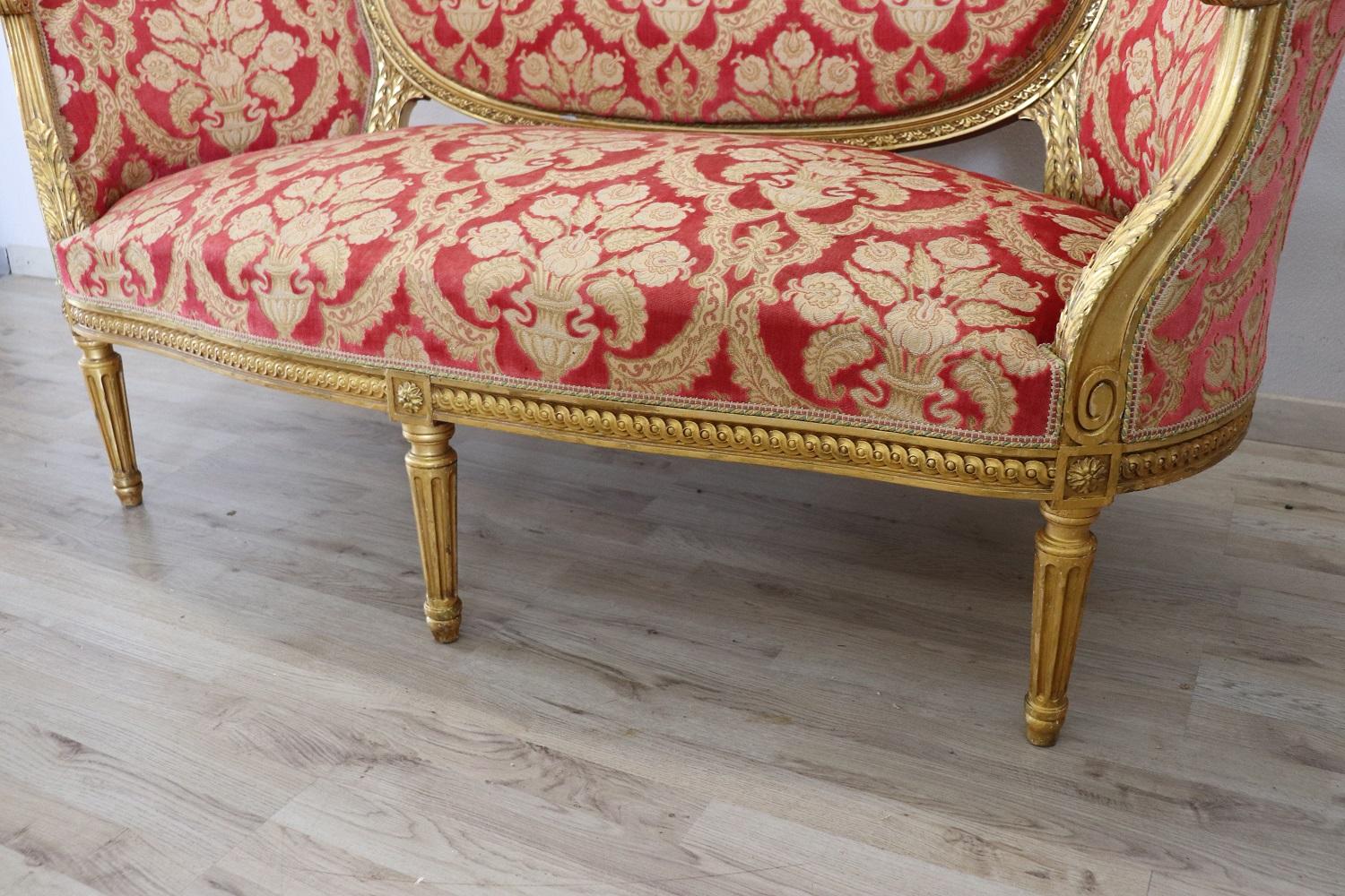 Vergoldetes Wohnzimmer- oder Salon-Set im italienischen Louis-XVI-Stil des frühen 20. Jahrhunderts (Mitte des 20. Jahrhunderts) im Angebot