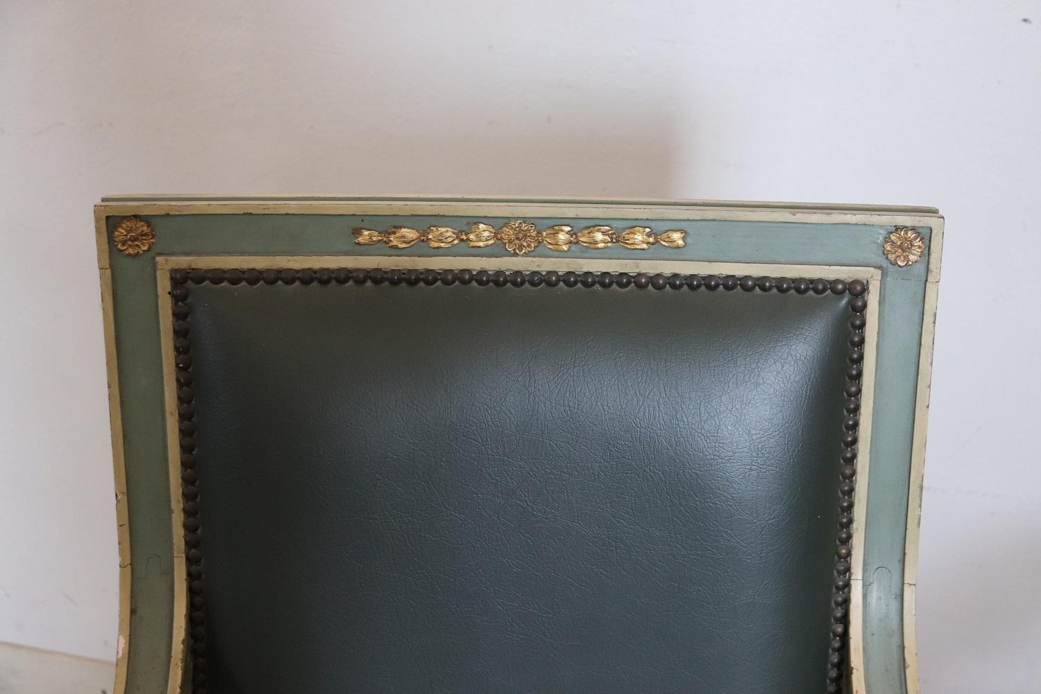 Anfang des 20. Jahrhunderts Italienische Sessel im Louis-XVI-Stil (Lackiert) im Angebot