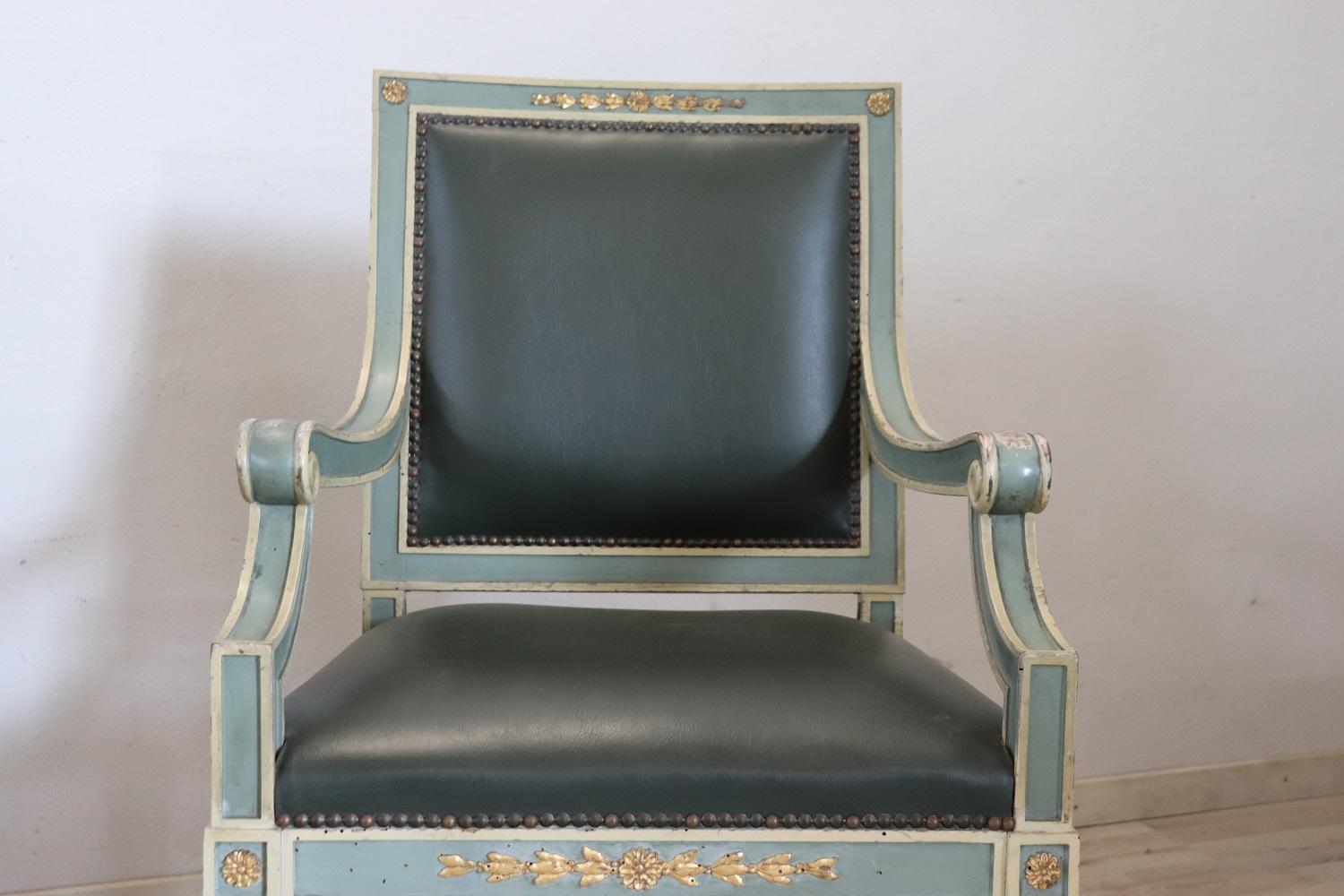 Early 20th Century Italian Louis XVI Style Pair of Armchairs For Sale 2