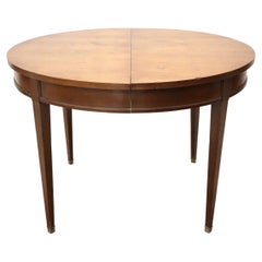 Early 20th Century Italian Louis XVI Style Walnut Round Extendable Dining Table