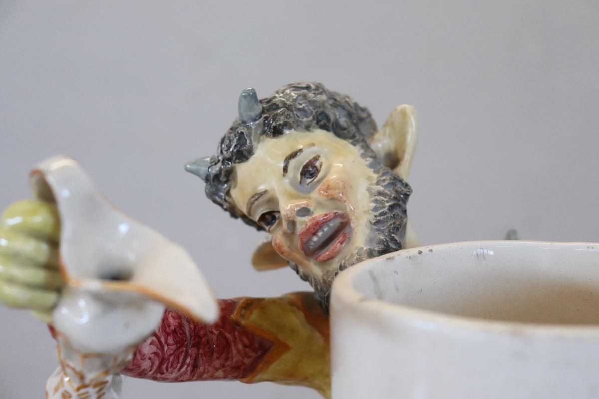 Vase en céramique italien Majestic du début du 20e siècle en vente 3
