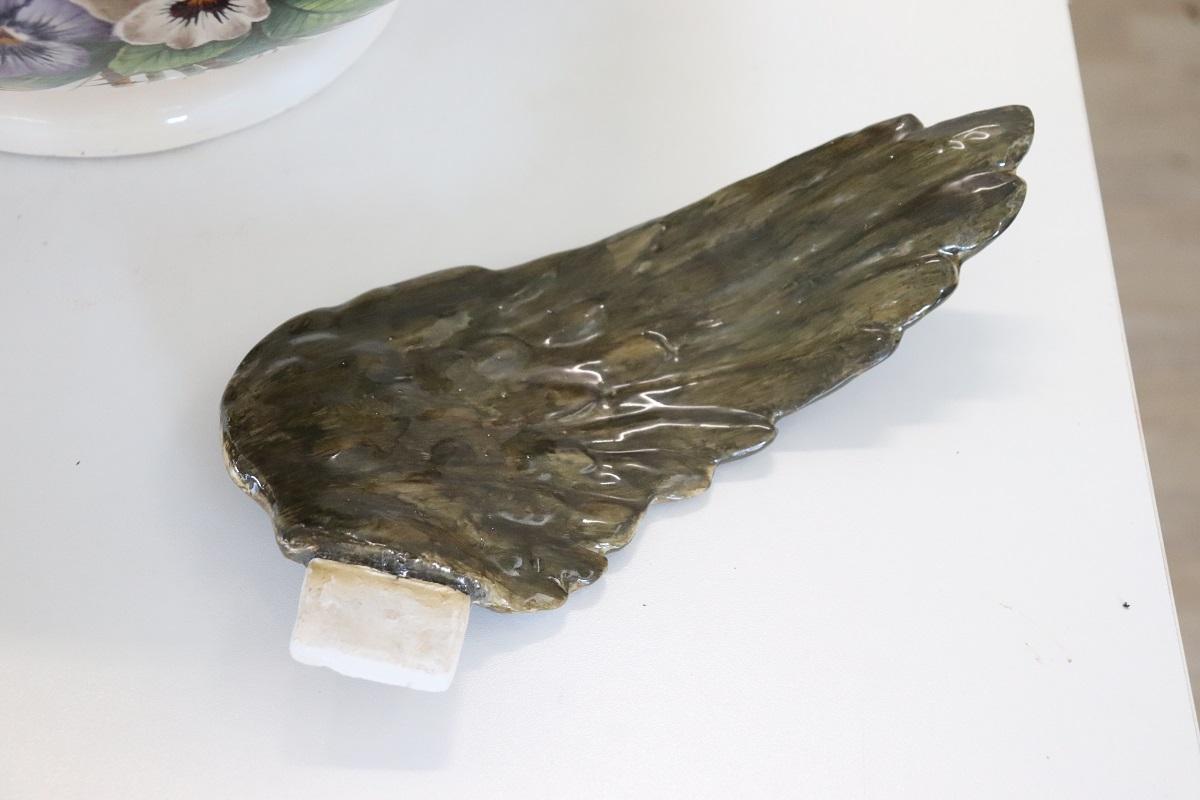 Jarrón italiano de cerámica majestuosa de principios del siglo XX con águila y cocodrilo en venta 13