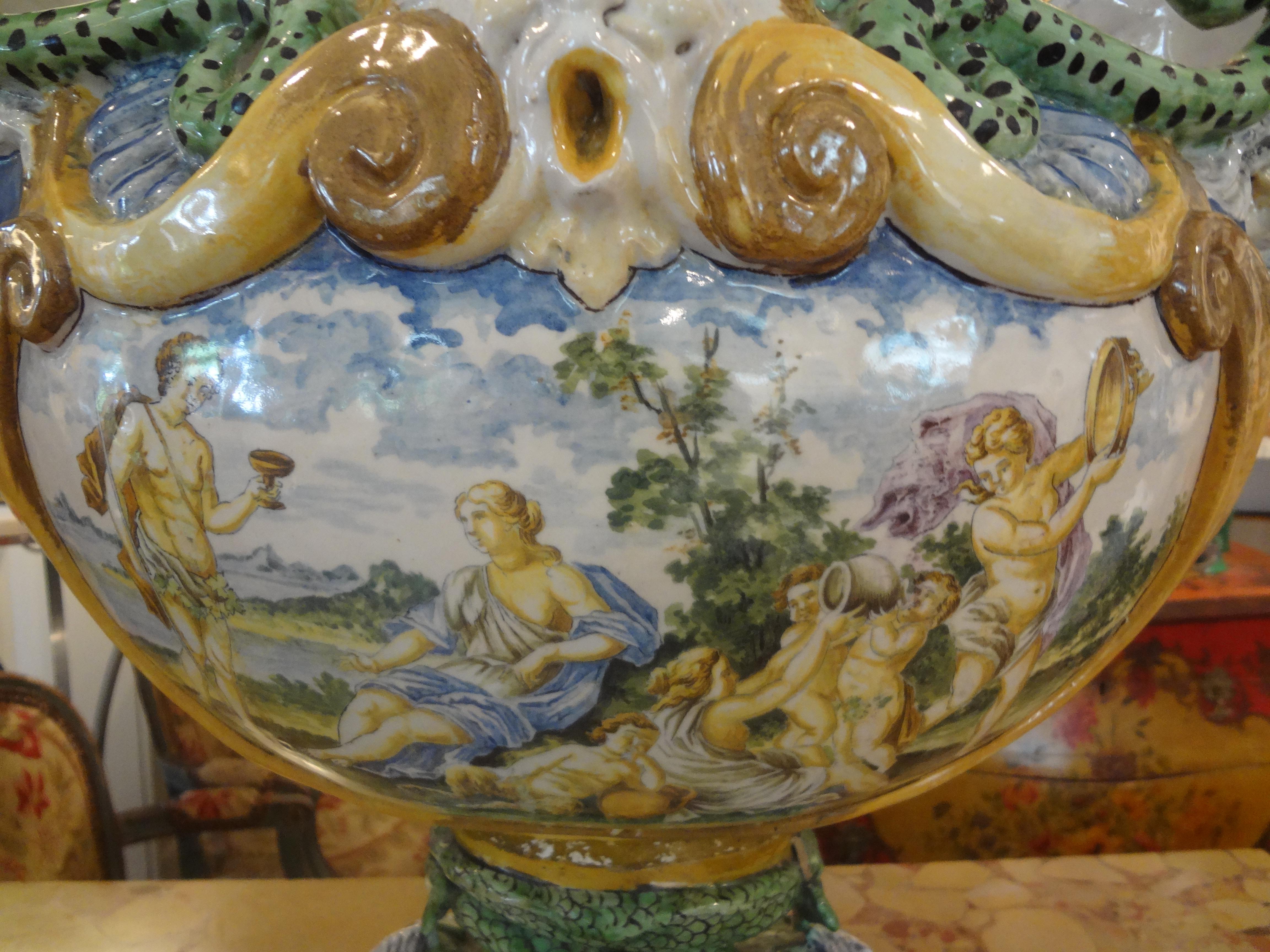 Urna in maiolica italiana dei primi del Novecento in vendita 3
