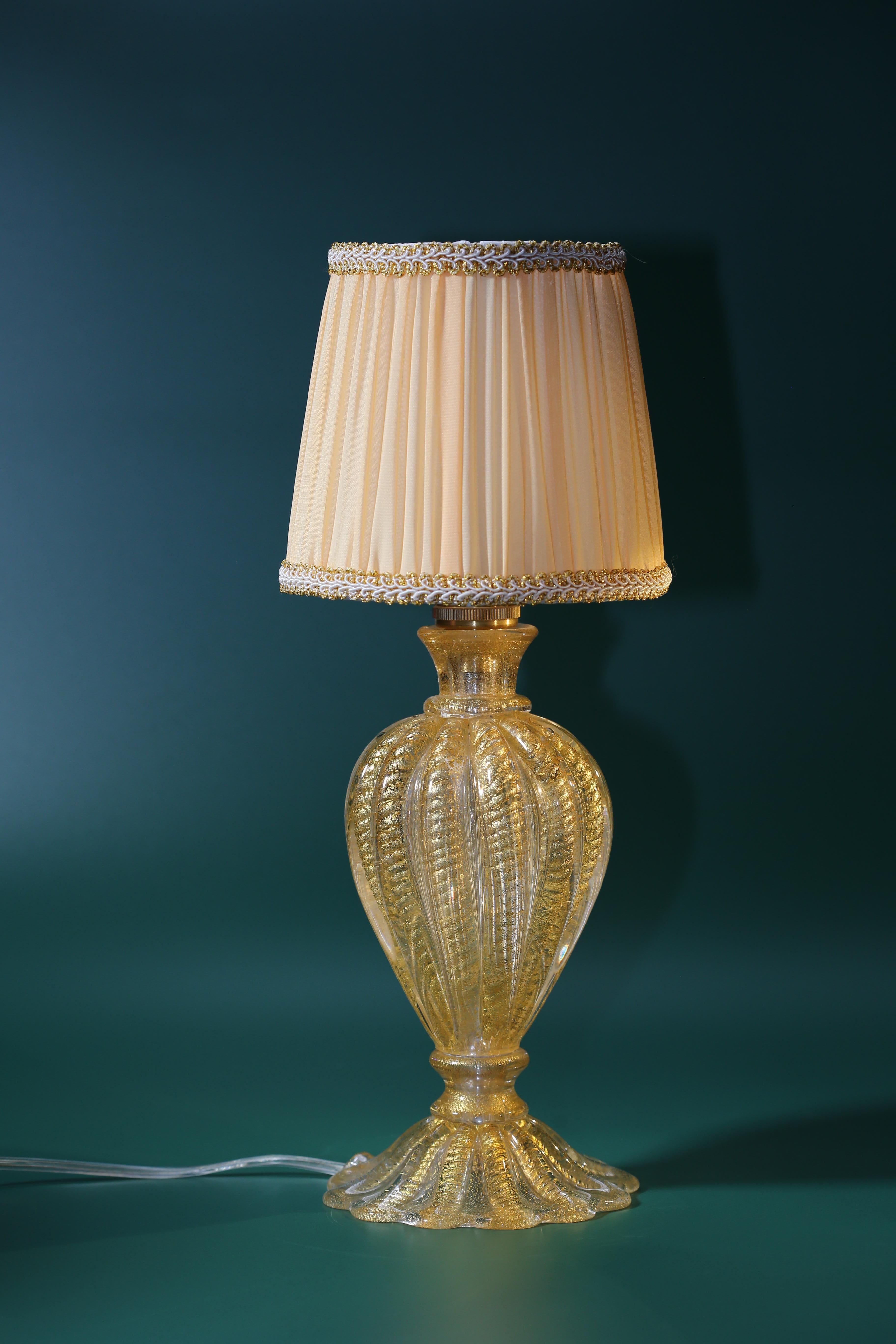 Early 20th Century Italian Murano Glass Art Lamp in Gold Color In Good Condition In Vaughan, ON