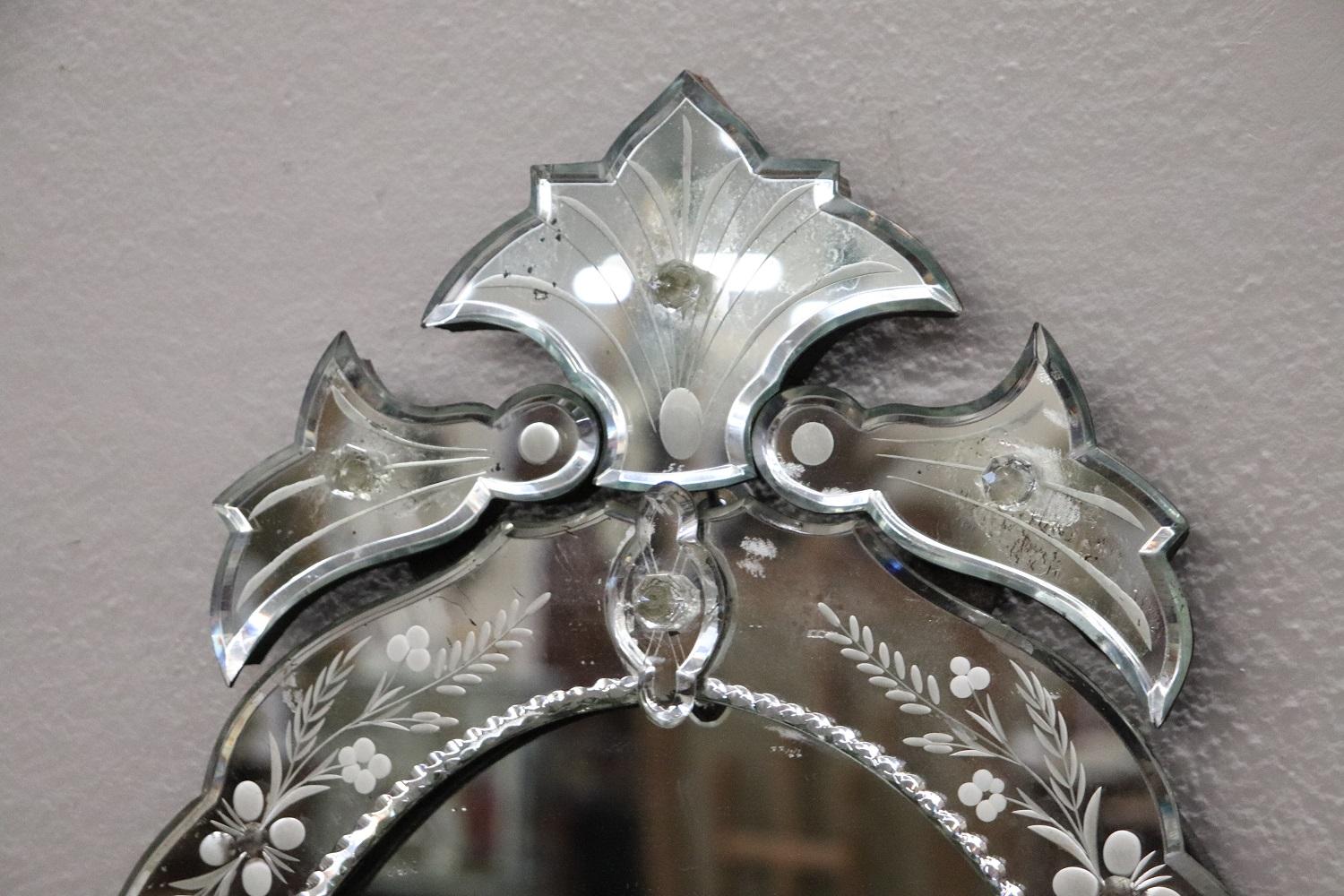 Early 20th Century Italian Murano Oval Wall Mirror For Sale 1