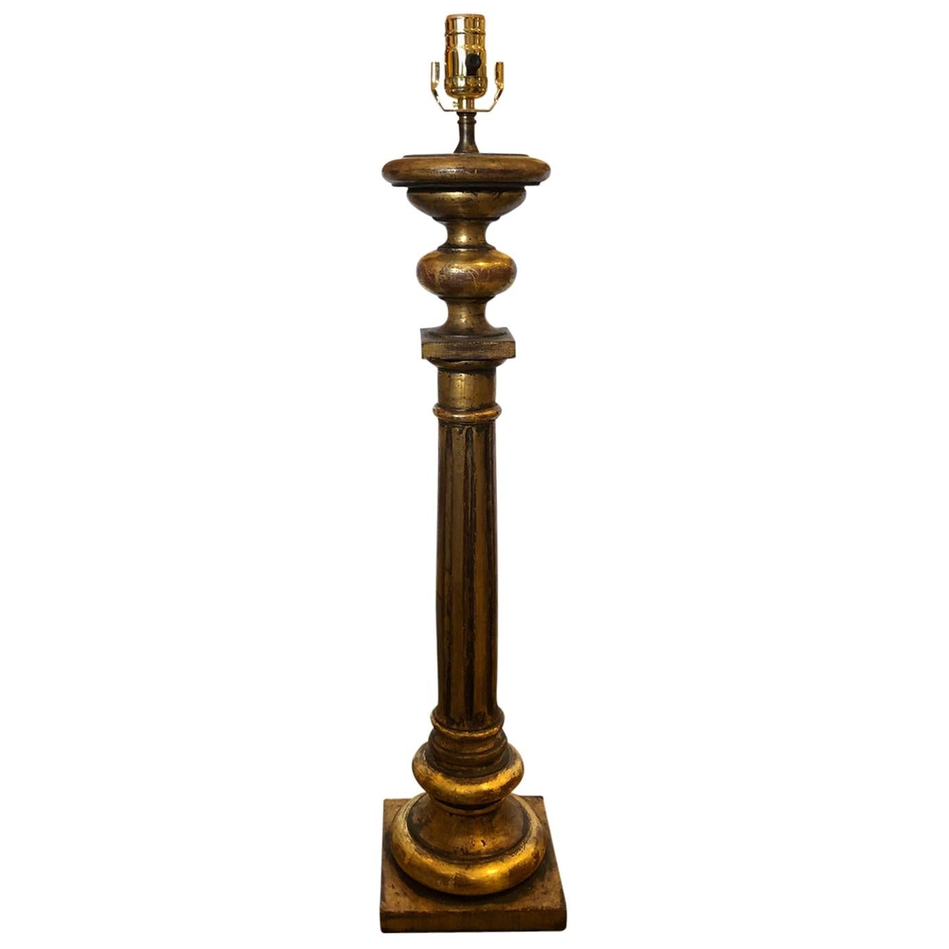 Early 20th Century Italian Neoclassical Giltwood Column Lamp For Sale