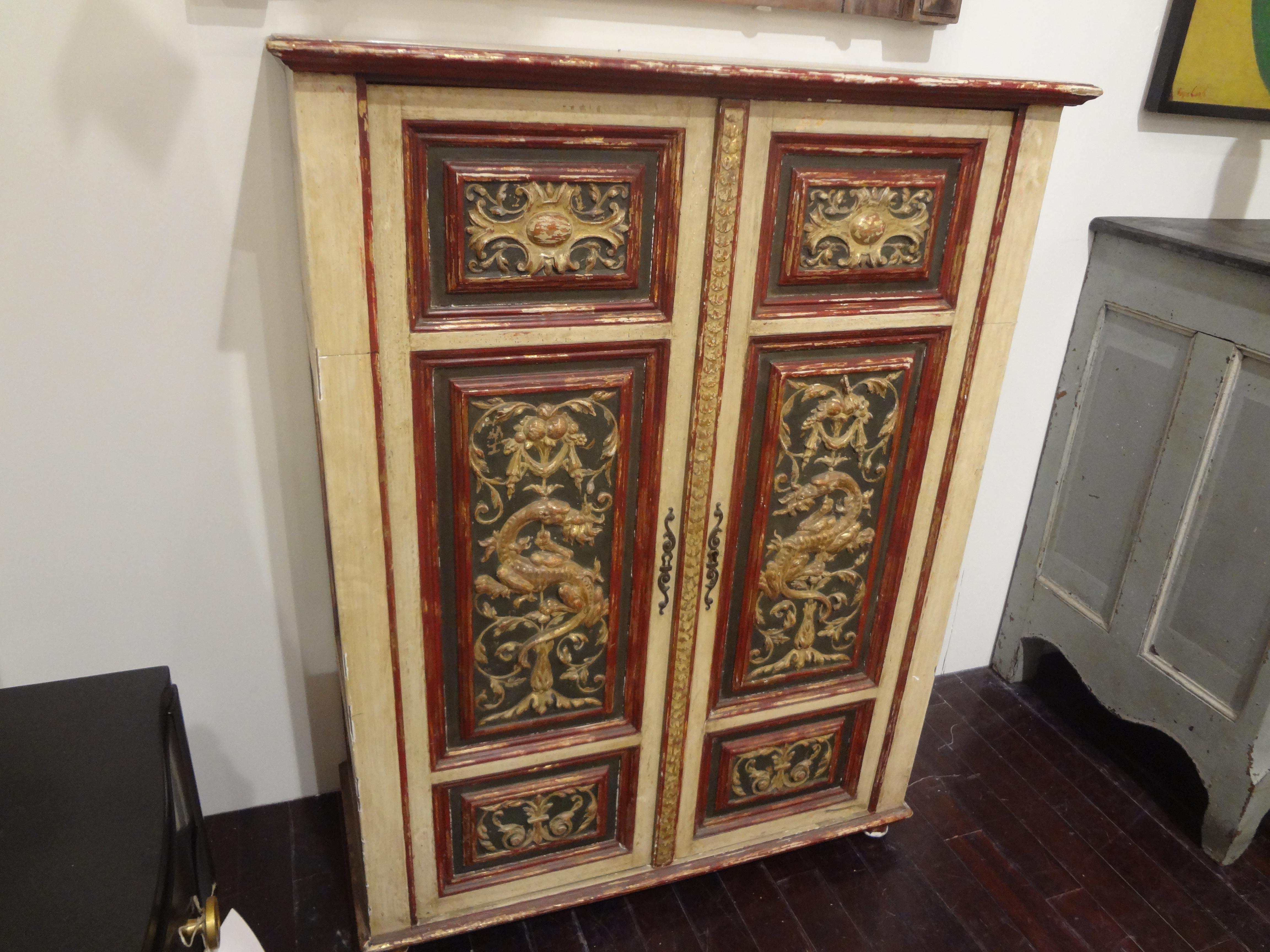 Legno Armadio Chinoiserie italiano dipinto e in legno dorato in vendita