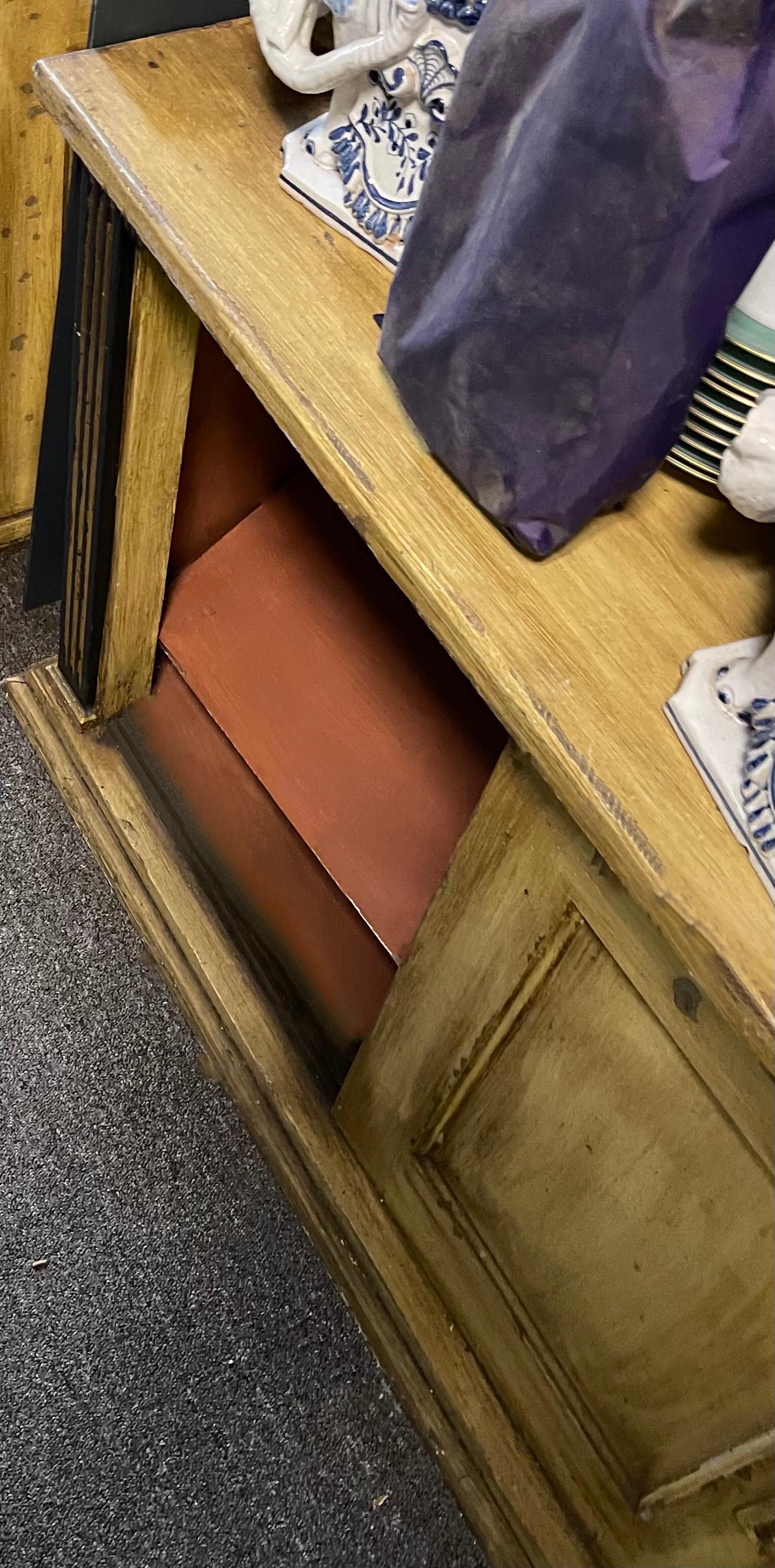 Early 20th Century Italian Painted Neo-Classical Bookcases, Pair 6