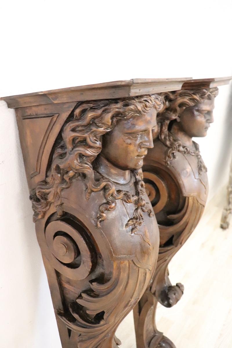 Early 20th Century Italian Pair of Caryatid Pilasters in Carved Walnut For Sale 4