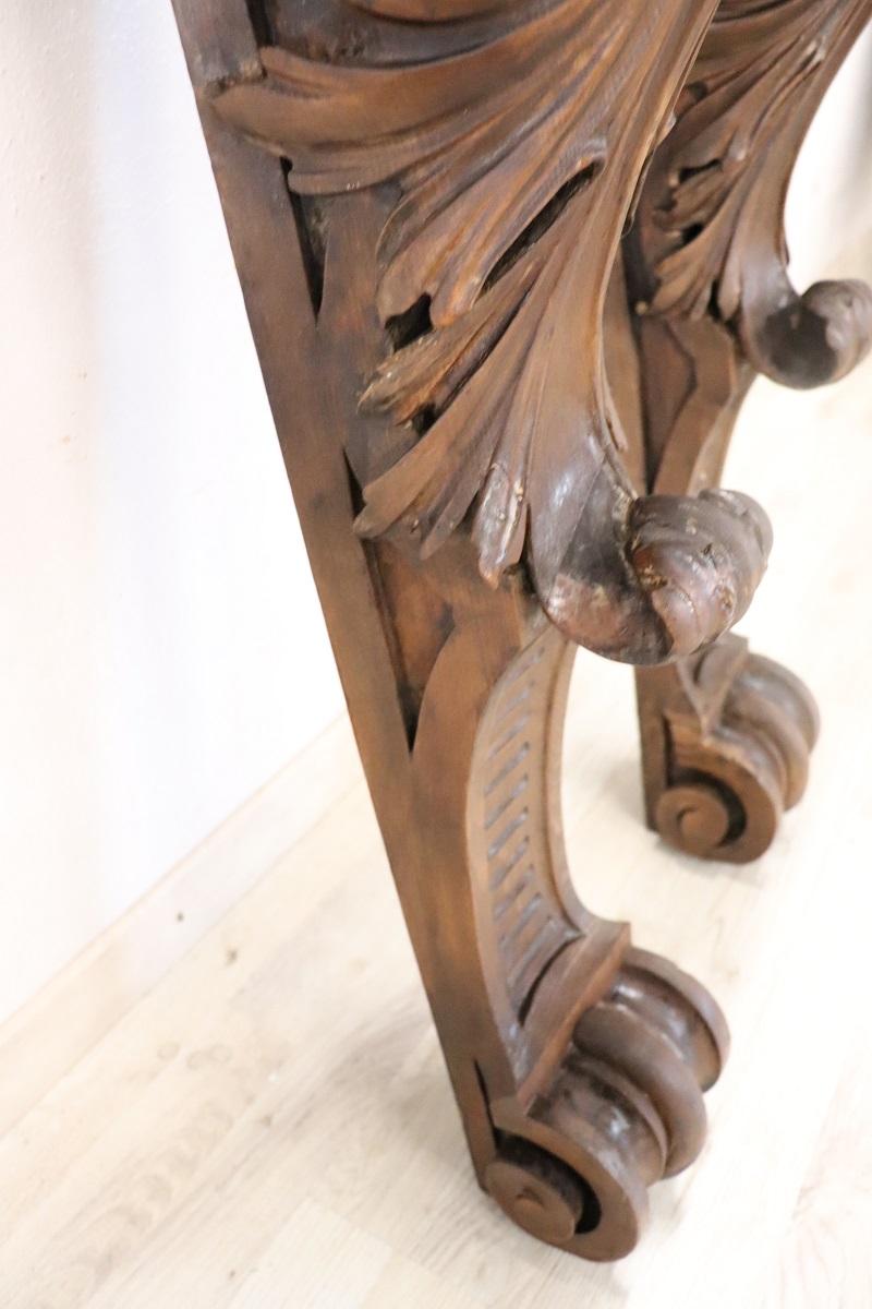 Early 20th Century Italian Pair of Caryatid Pilasters in Carved Walnut For Sale 5