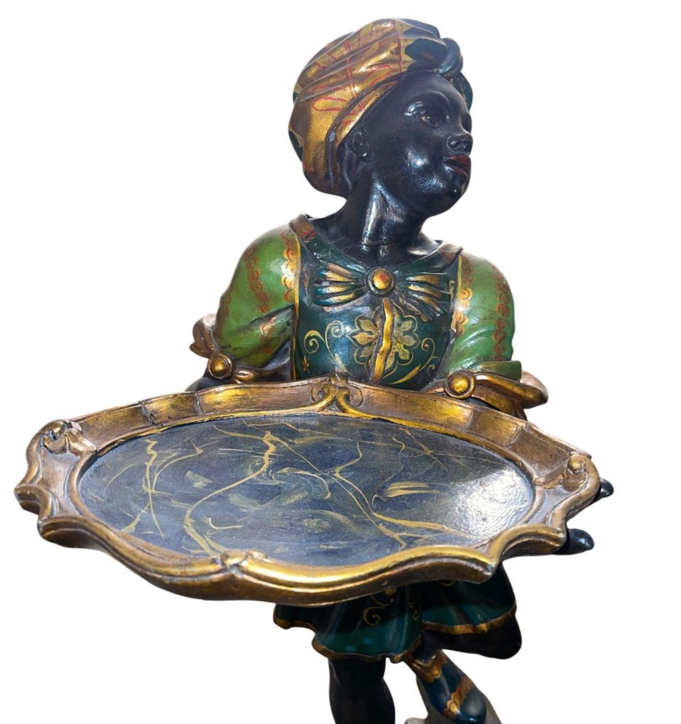 XX secolo Early 20th Century Italian Pair of Polychrome Blackamoor Carved Wood Figures in vendita