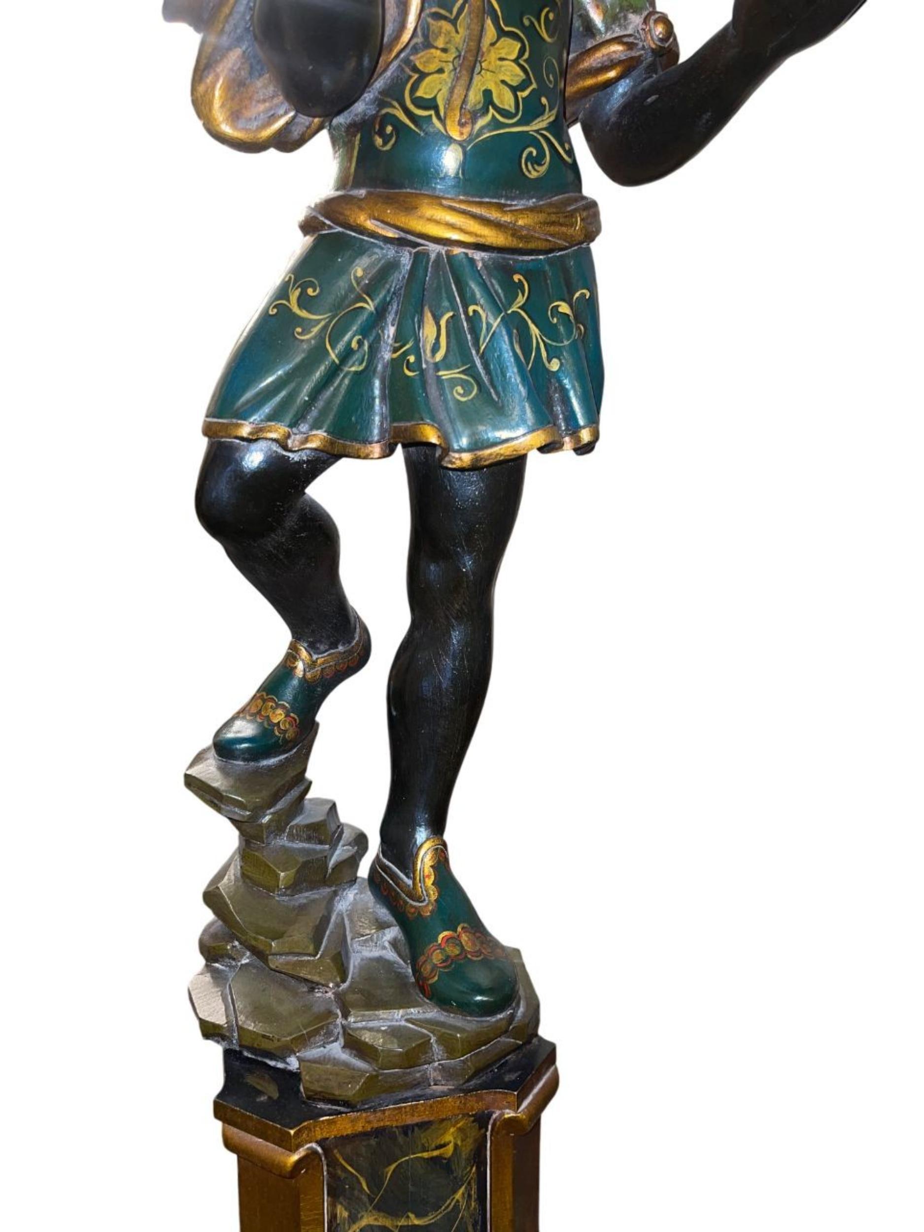 Early 20th Century Italian Pair of Polychrome Blackamoor Carved Wood Figures in vendita 1