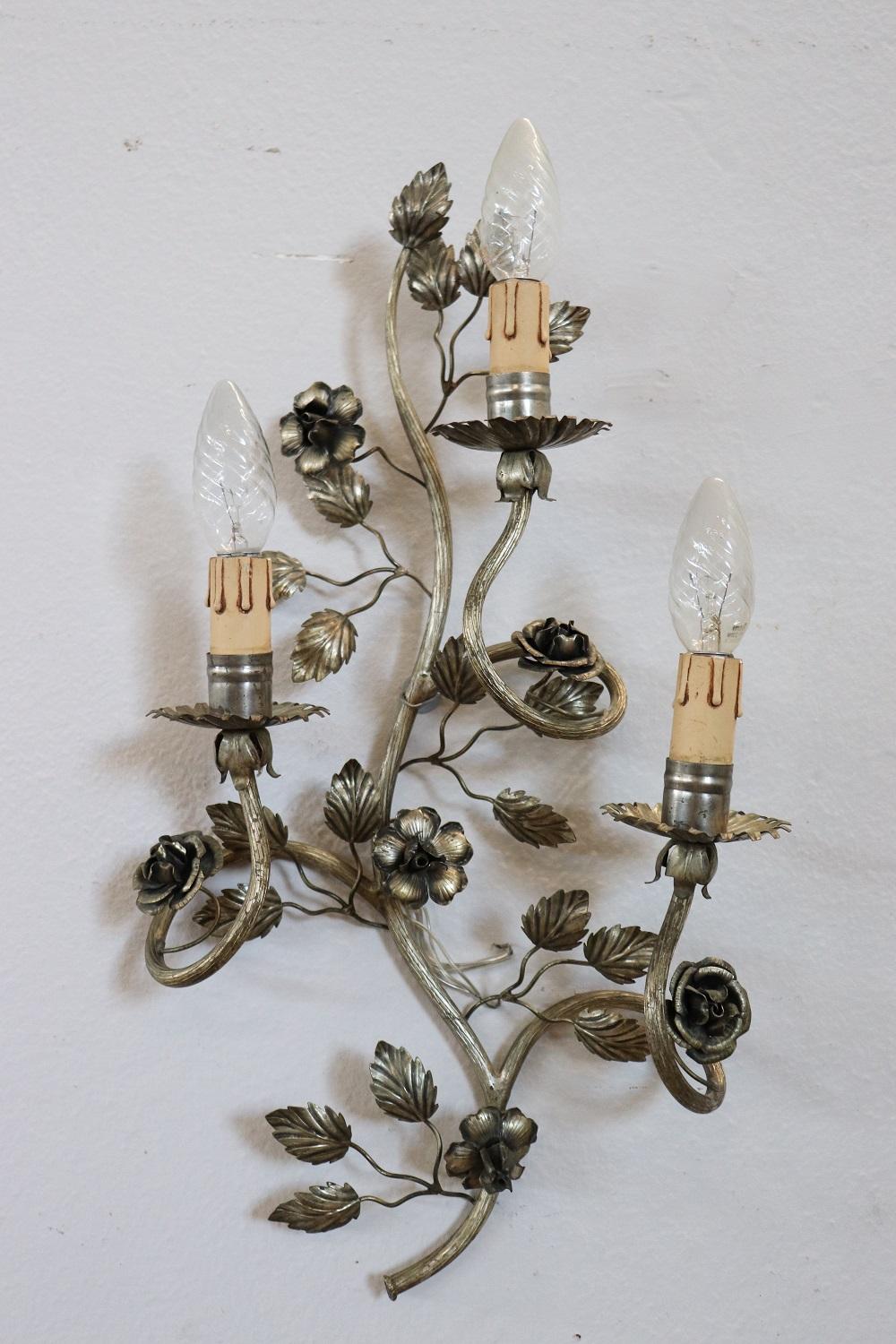 Early 20th Century Italian Pair of Wall Lights or Sconces in Silvered Metal For Sale 1