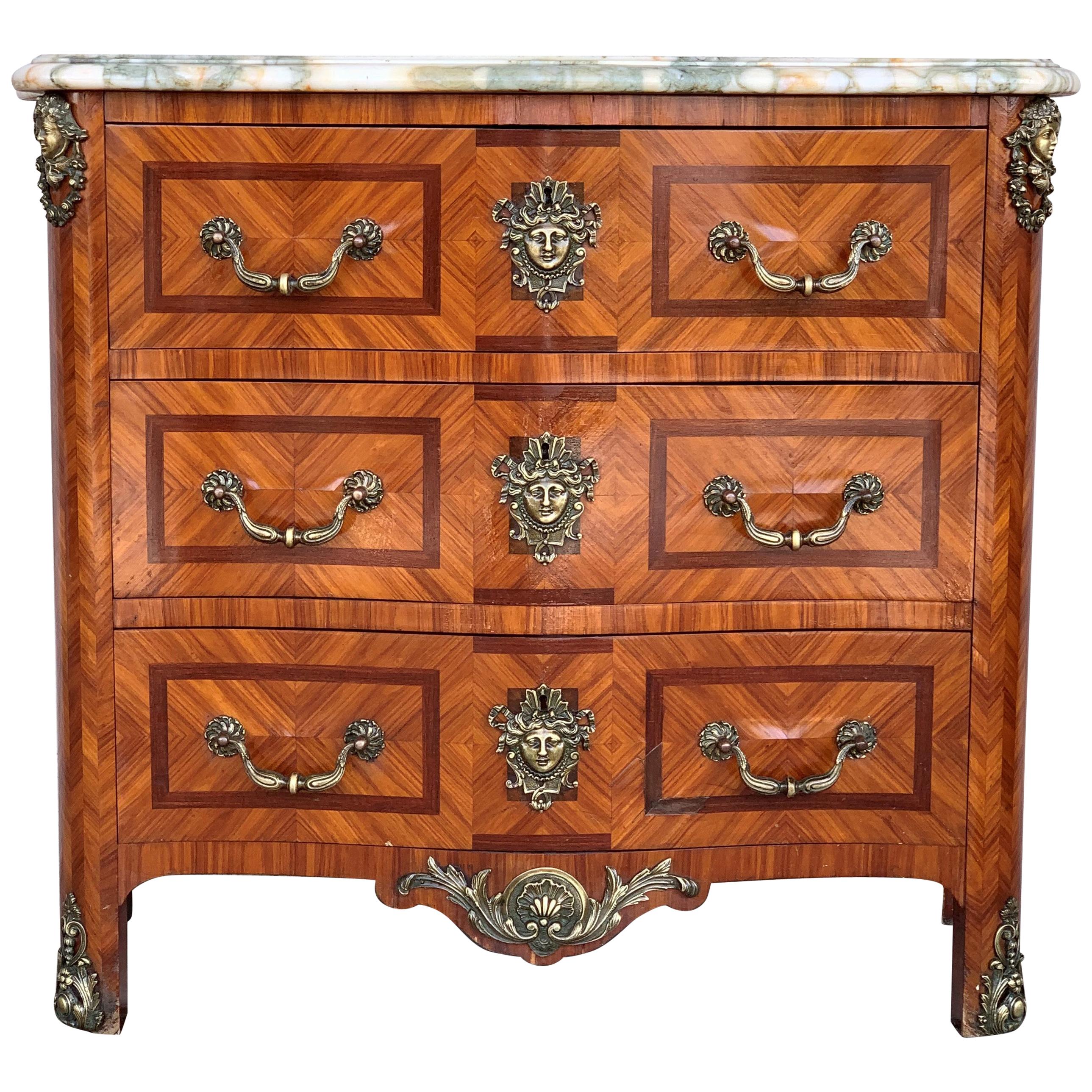 Early 20th Century Italian Period Baroque Sepentine Chest with Marquetry