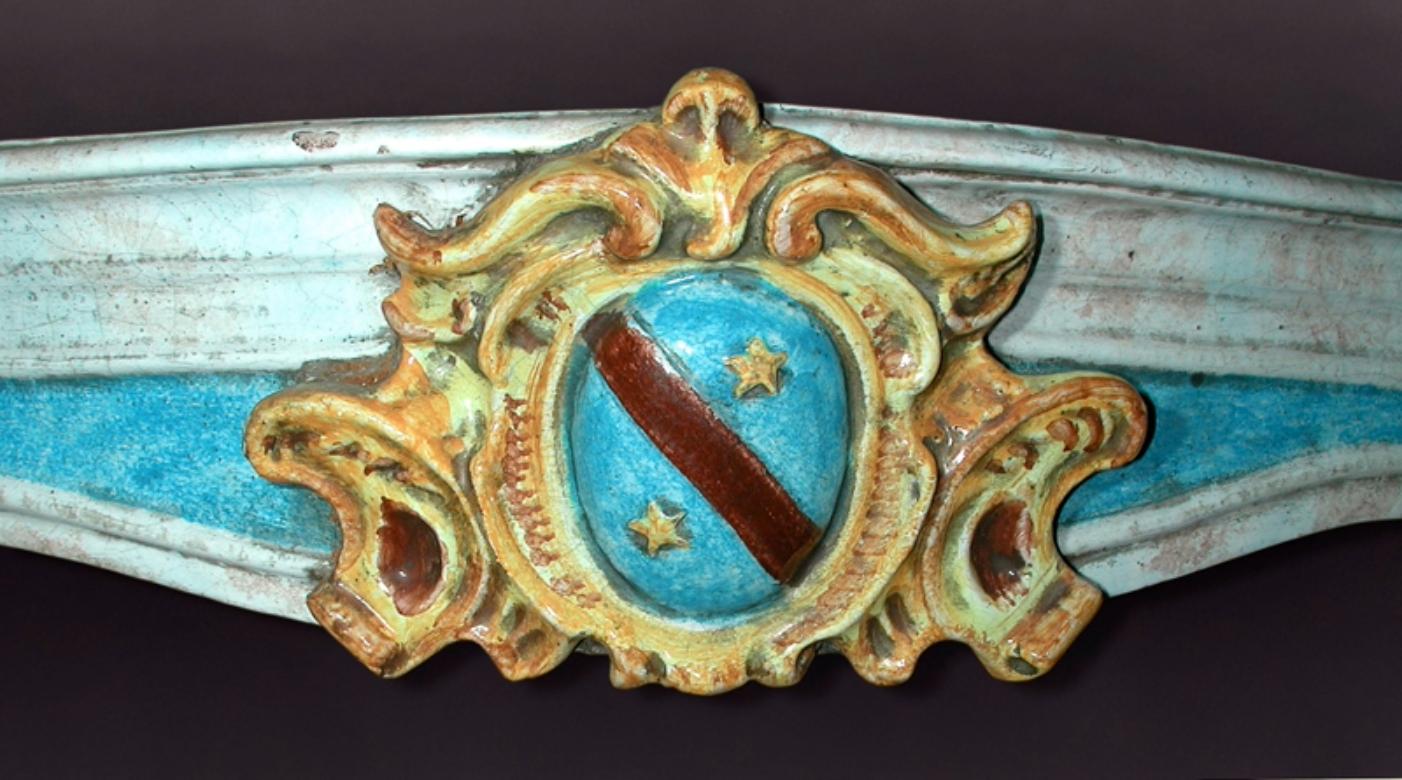 Early 20th Century Italian Polychrome Ceramic Mantel For Sale 1