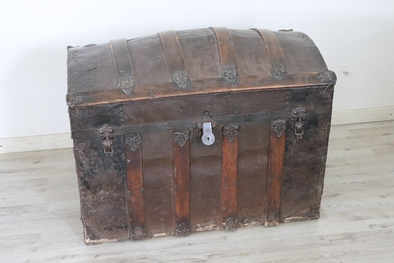 Early 20th Century Italian Poplar Wood Antique Rustic Trunk For Sale at ...