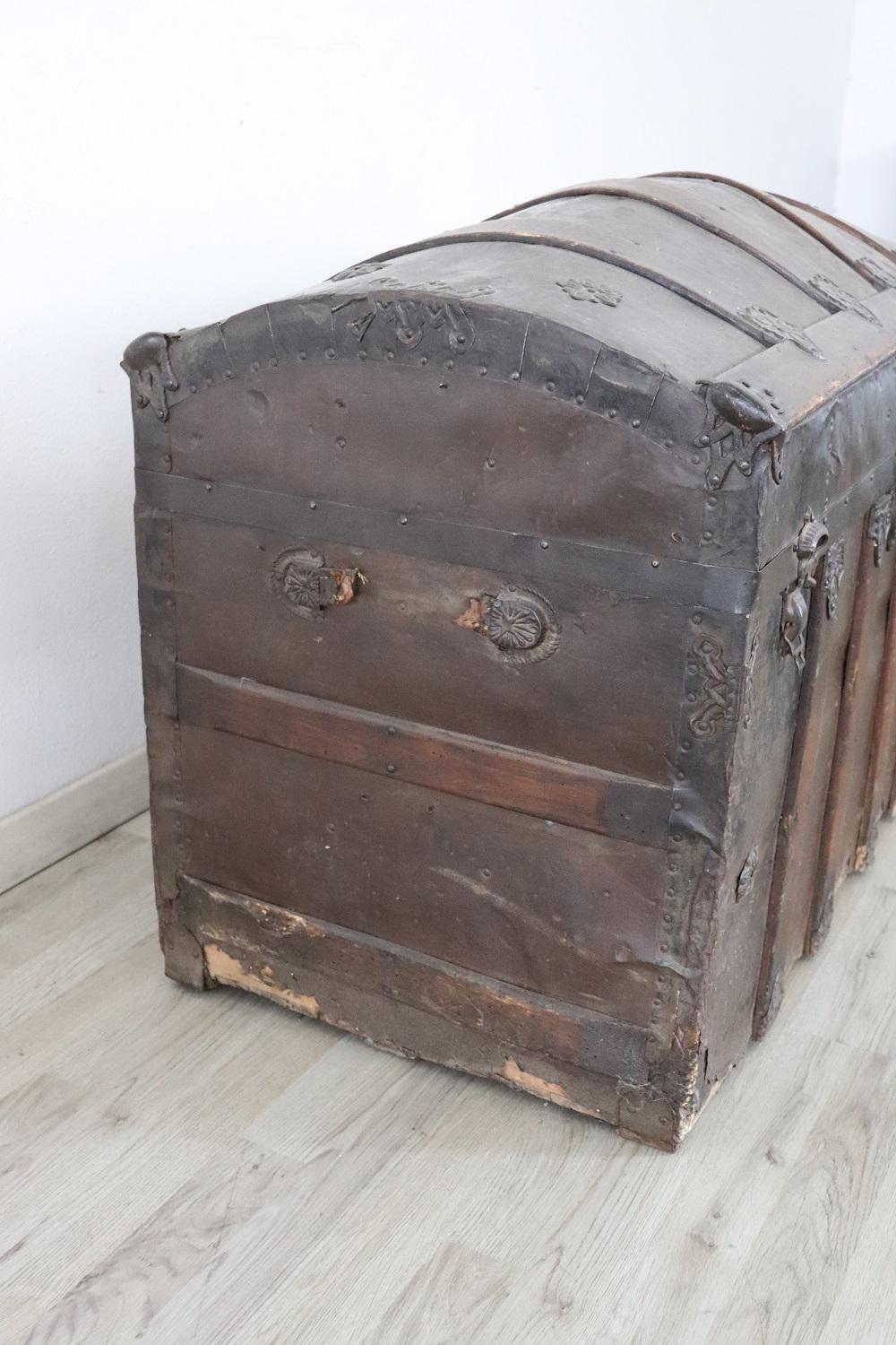 Early 20th Century Italian Poplar Wood Antique Rustic Trunk For Sale at ...